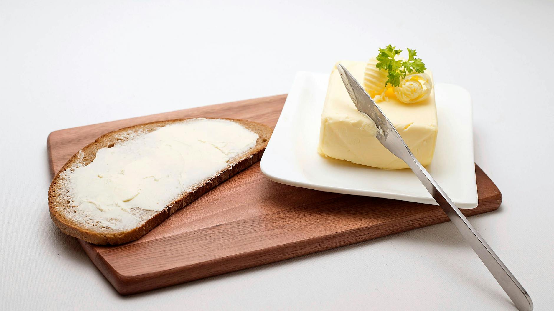 Das beliebte Butterbrot wird immer teurer, auch wenn nur Butter drauf ist.