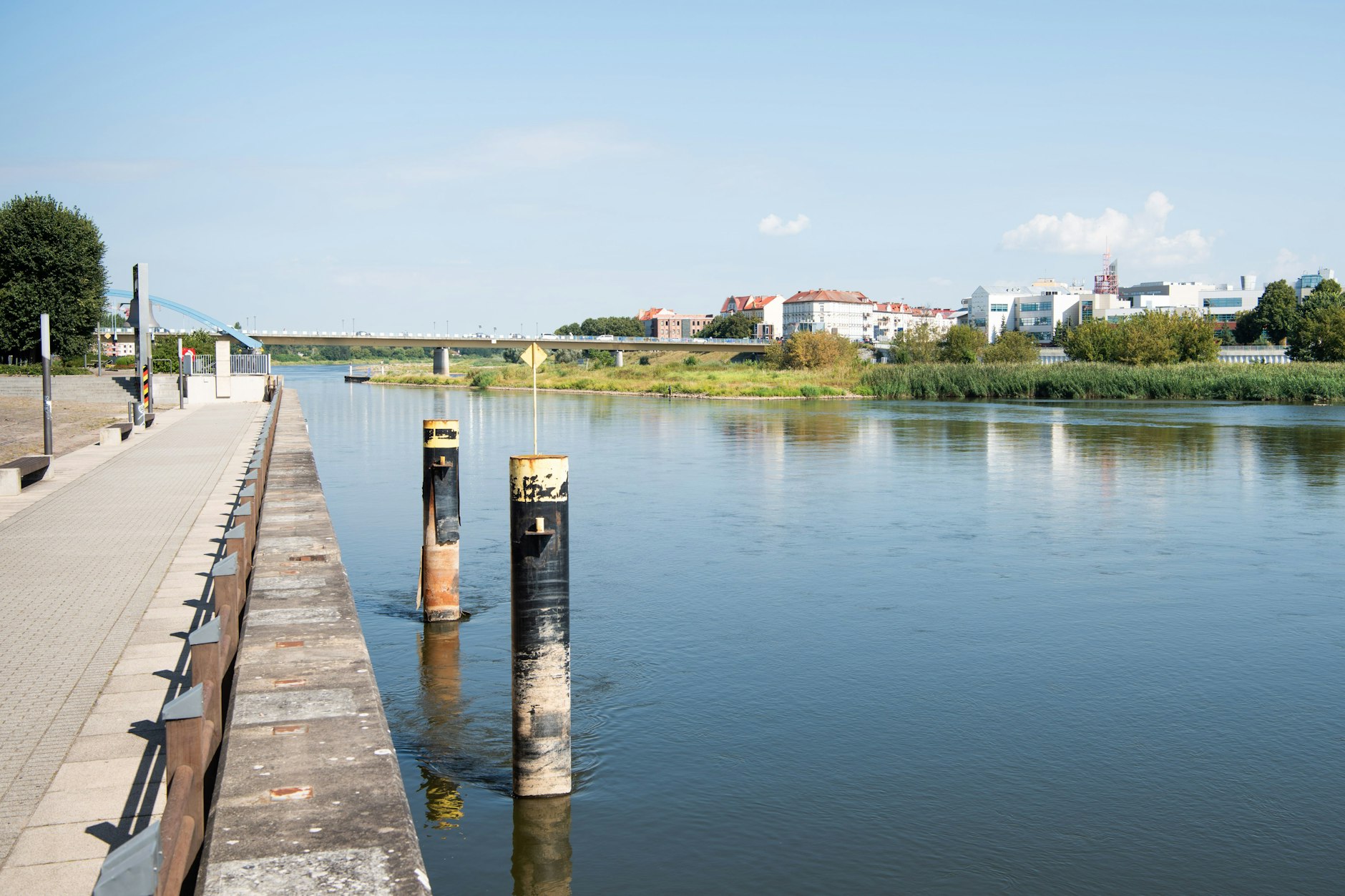 Neben der Oder rühmt sich die kreisfreie Stadt mit der Viadrina seit 1991 auch wieder als Universitätsstadt