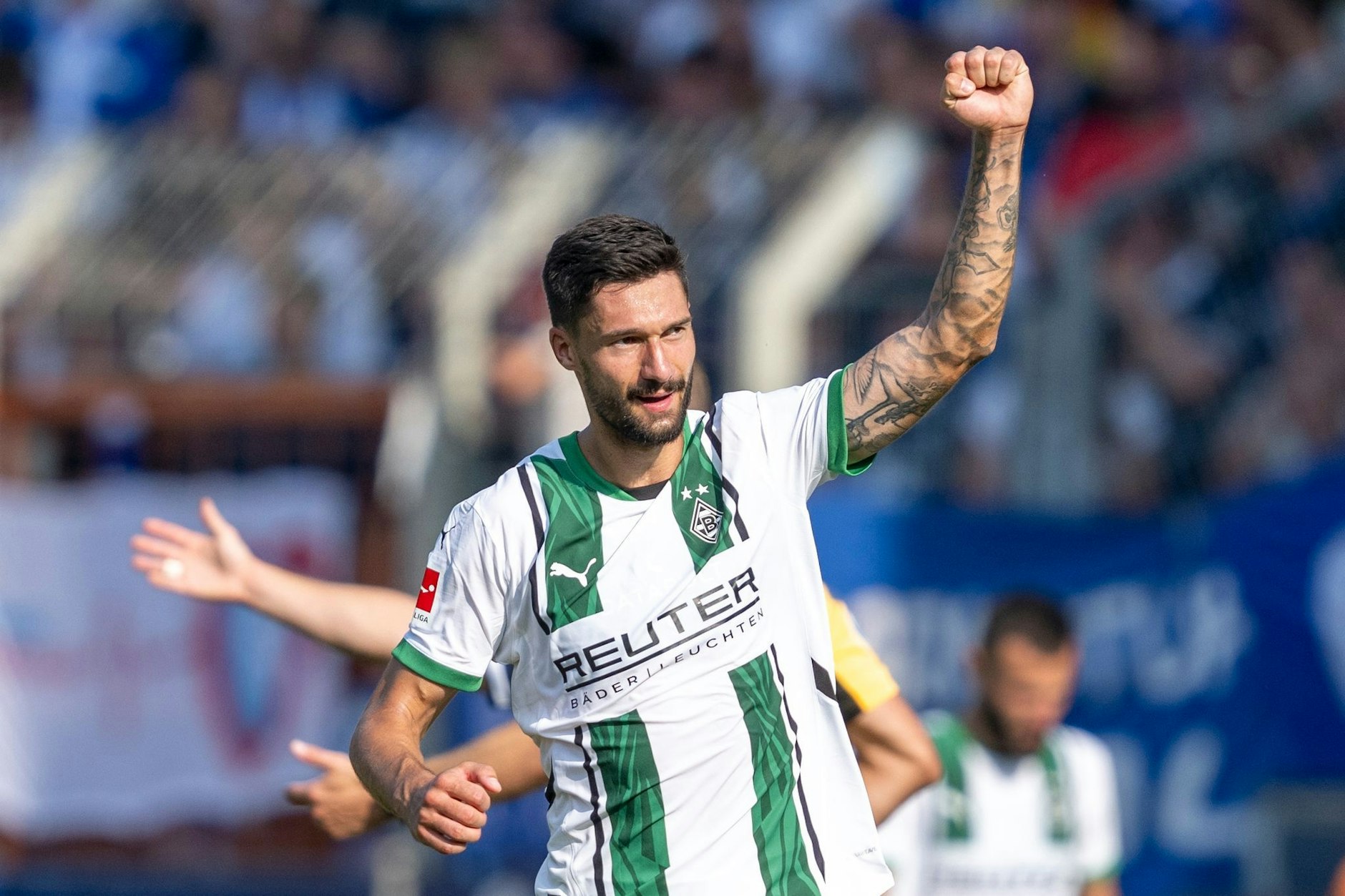 Mönchengladbachs Tim Kleindienst jubelt. Er ist erstmals für die deutsche Fußball-Nationalmannschaft nominiert.