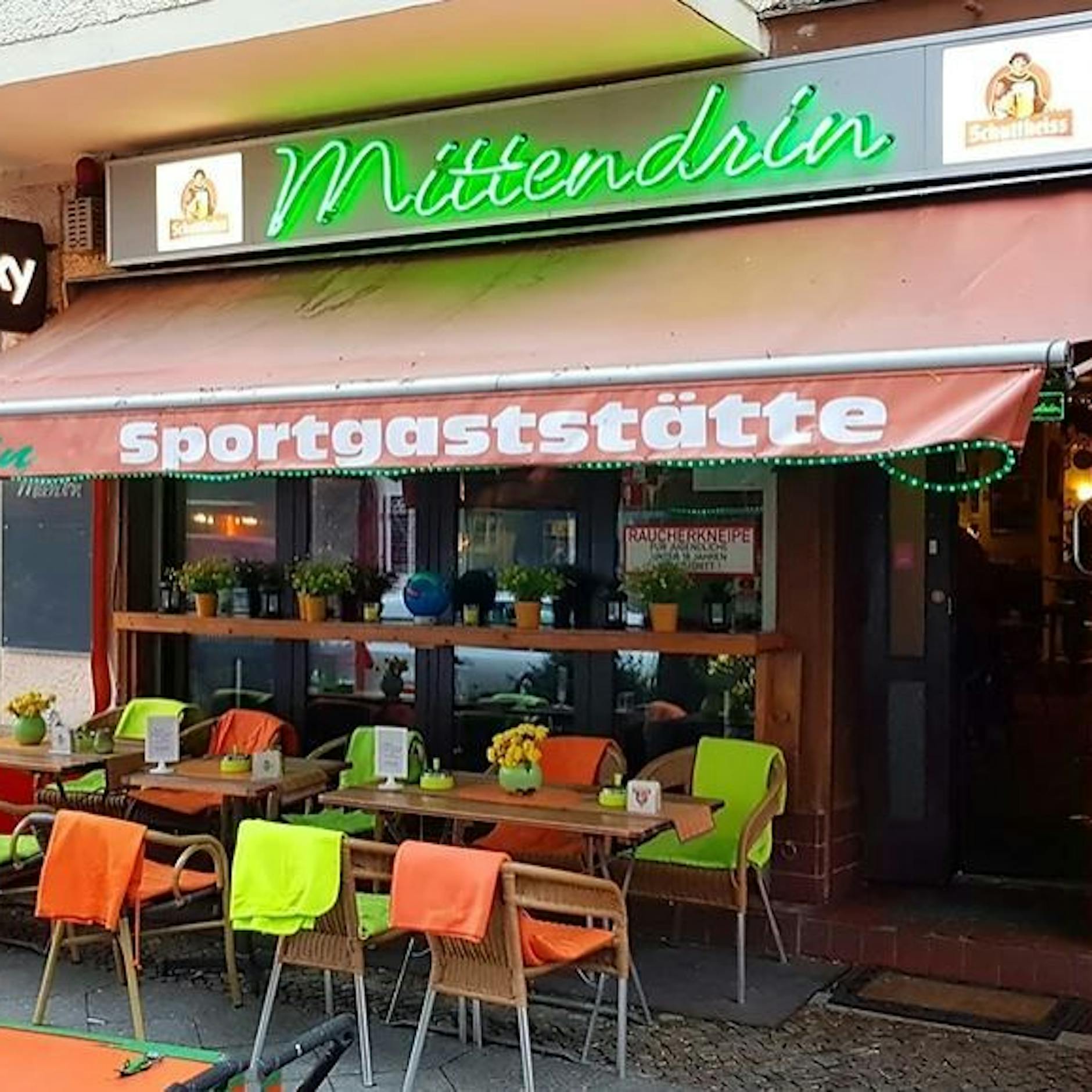 Irre: Beliebte Raucherkneipe muss schließen, weil in ihr geraucht wird!