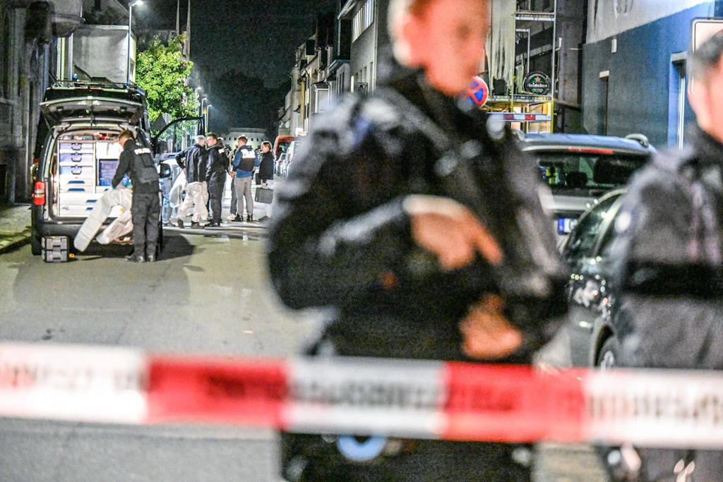 Schießerei in Göppinger Bar: Mann (†29) tot – Schütze auf der Flucht!