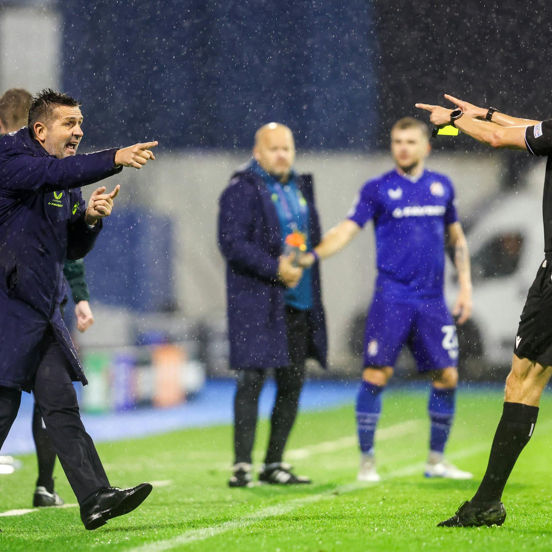 Image - 1. FC Union Berlin: Ex-Trainer Nenad Bjelica sieht Rot