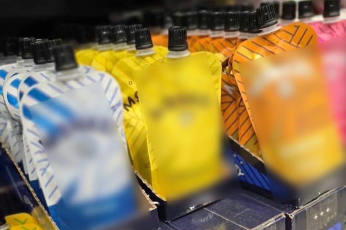 Diese Alkohol-Quetschbeutel sorgten in Polen für Aufruhr.