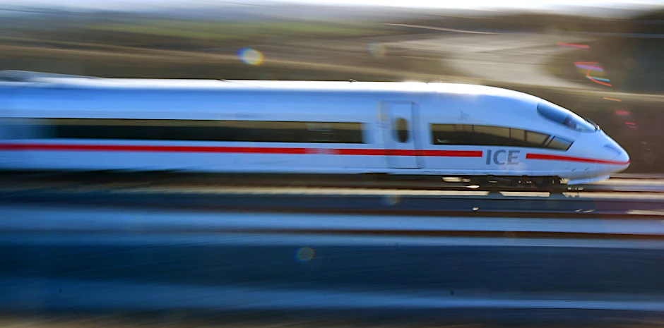 Die Deutsche Bahn erhöht Ticketpreise im Fernverkehr. 