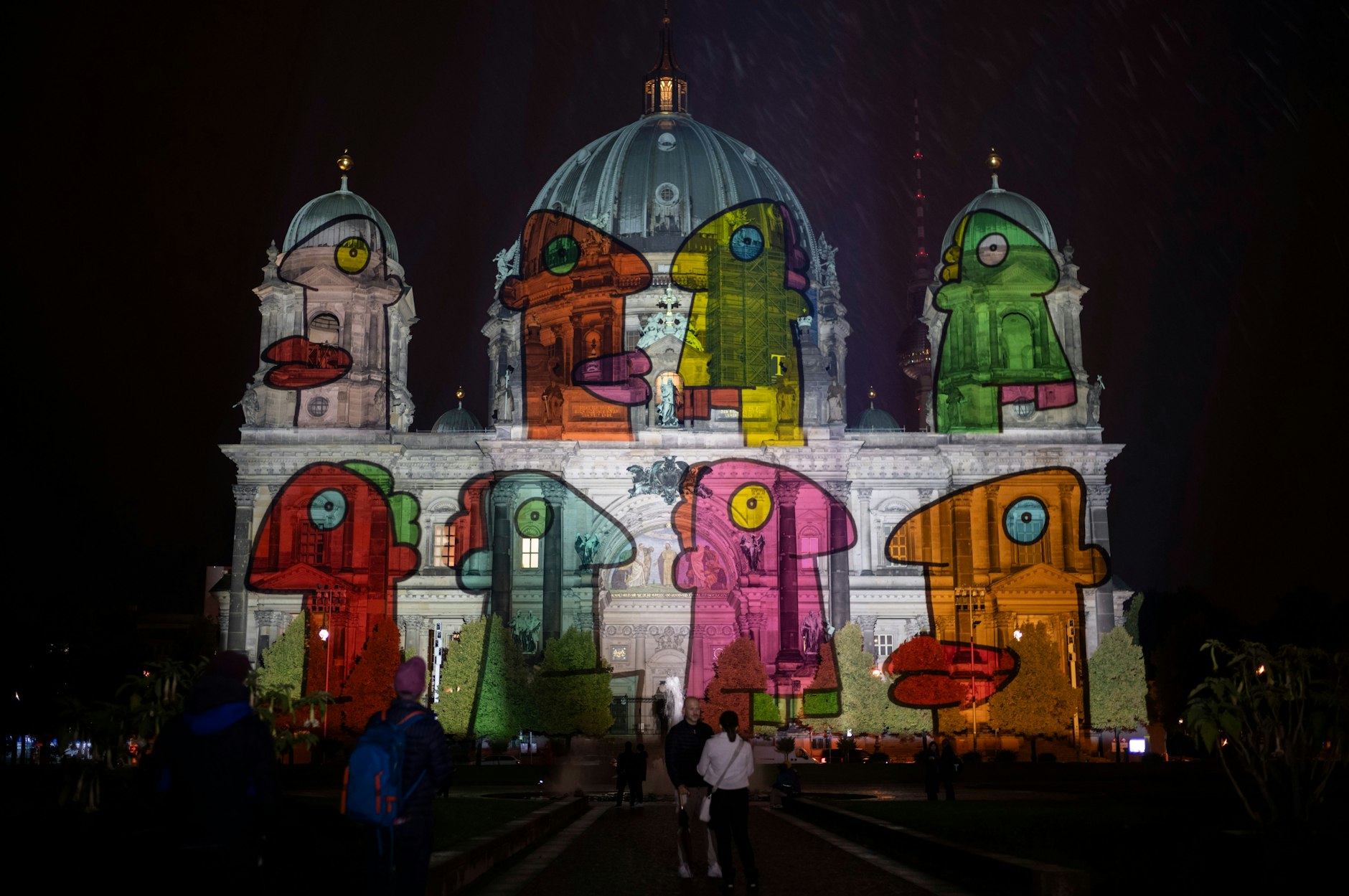 Am Berliner Dom sollen in diesem Jahr zehn verschiedene Motive erleuchten.