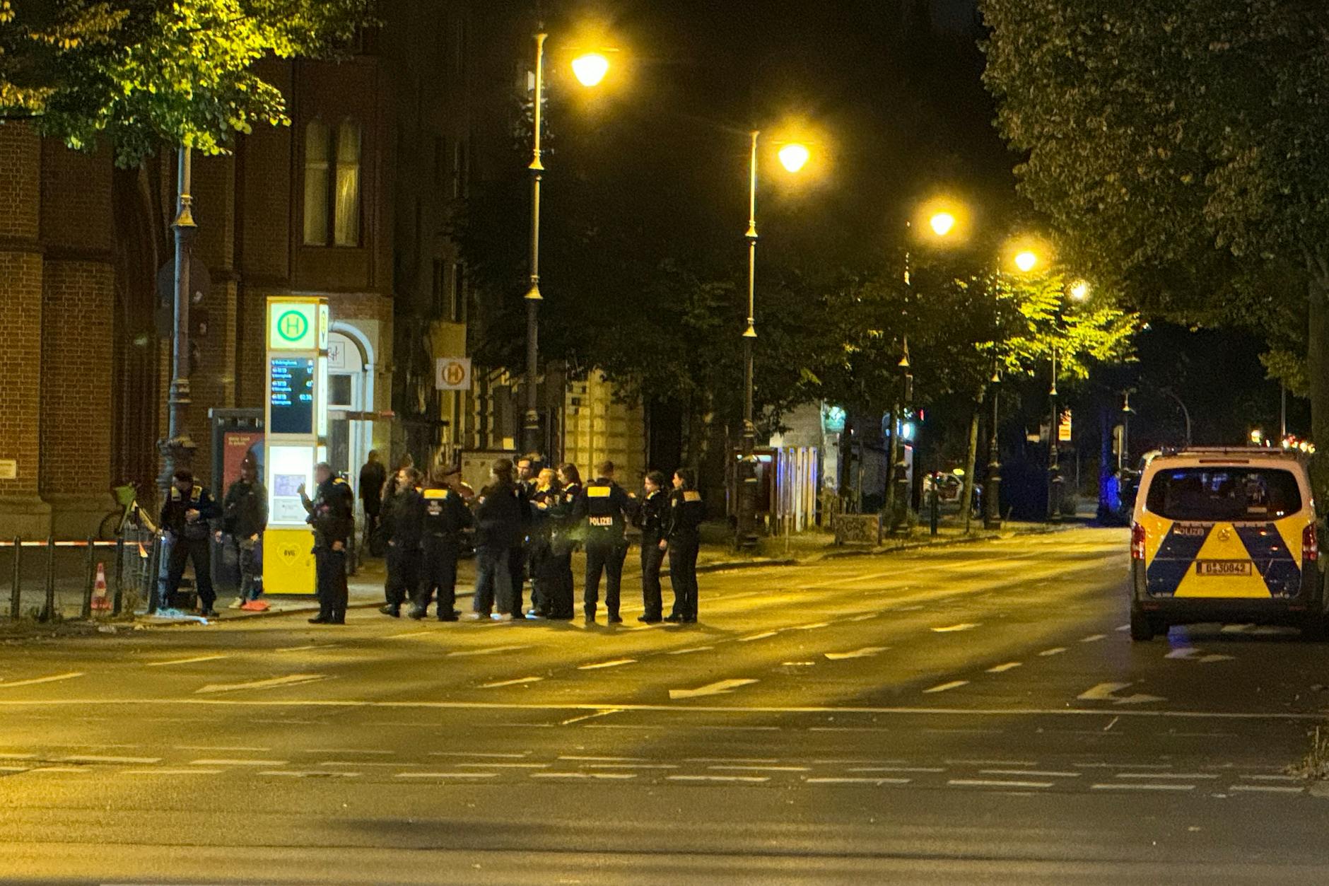 Polizeieinsatz in der Yorkstraße. In der Nacht sind Schüsse gefallen, ein Mann wurde verletzt. 