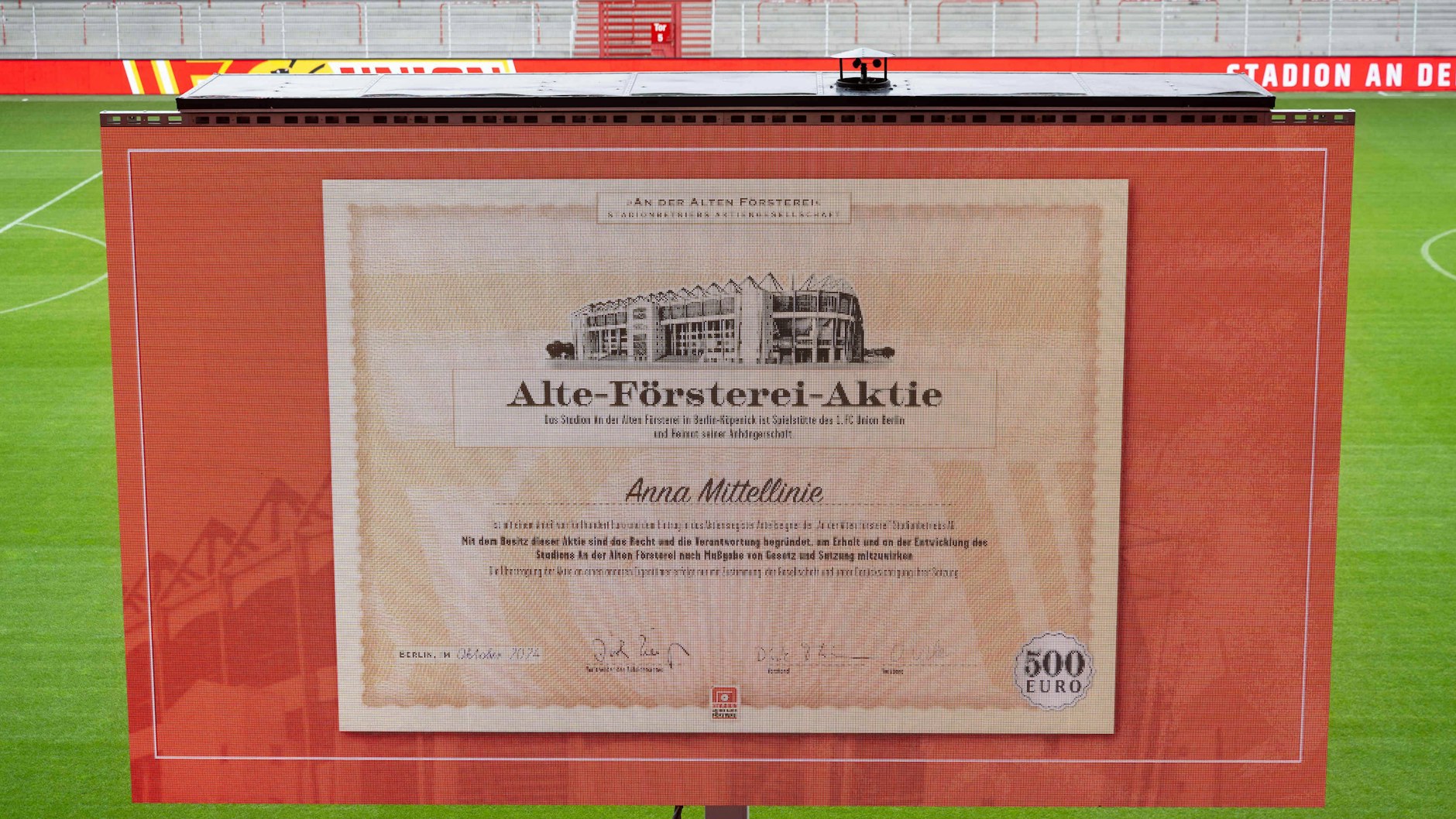 Für 500 Euro können Fans symbolisch Miteigentümer der neuen Spielstätte werden. 
