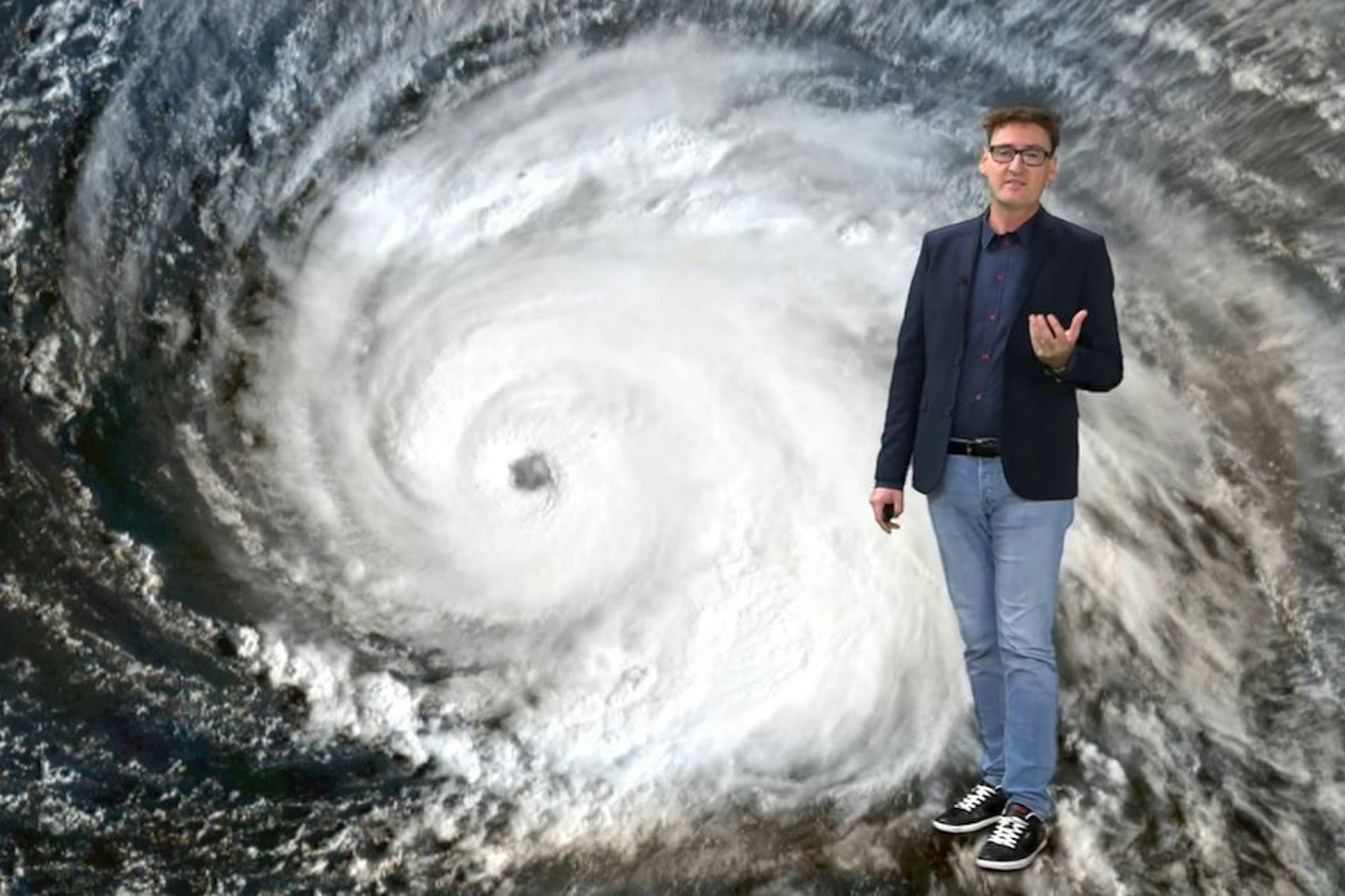Meteorologe Dominik Jung warnt vor dem Ex-Hurrikan. 