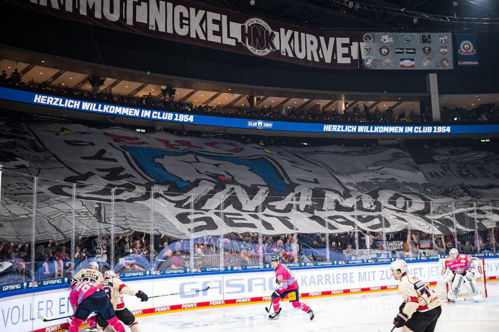 Eisbären Berlin: Die fantastischen Fans toppen den Geburtstag-Sieg