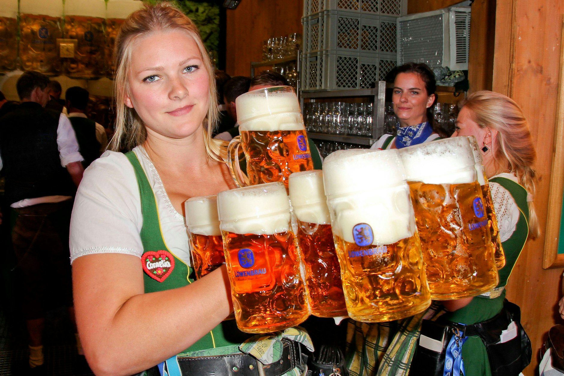 Oktoberfest-Kellnerin ist ein harter, aber auch ein lukrativer Job.