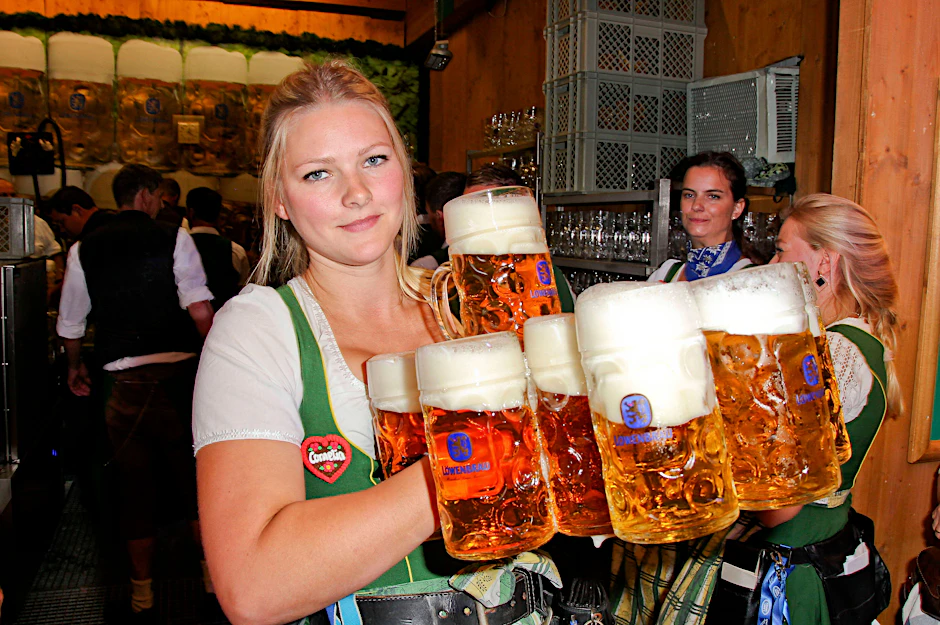 Oktoberfest-Kellnerin ist ein harter, aber auch ein lukrativer Job. 