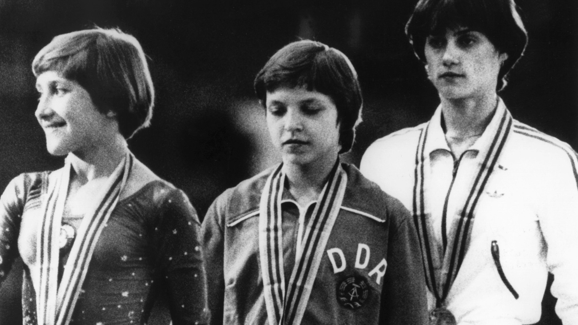 Maxi Gnauck auf dem Siegertreppchen bei den Olympischen Spielen 1980 in Moskau