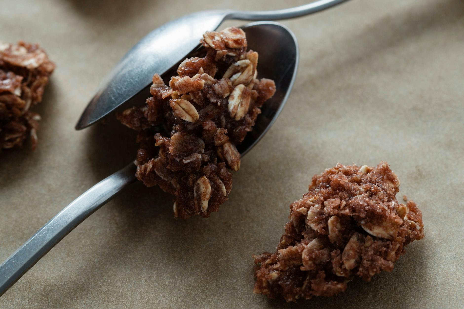 Mit unserem einfachen Rezept gelingen die köstlichen Knusperhäufchen im Handumdrehen!