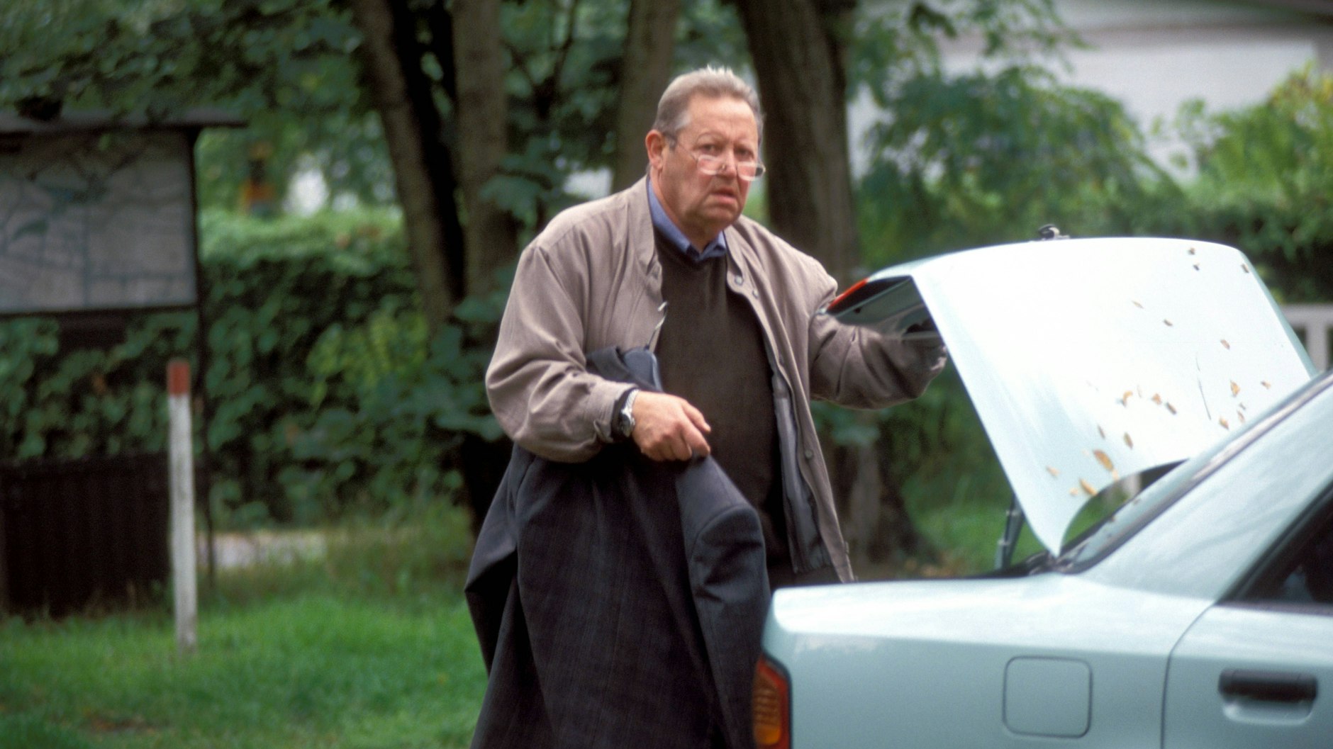 DDR-Funktionär Günter Schabowski musste nach der Wende den Hut nehmen.