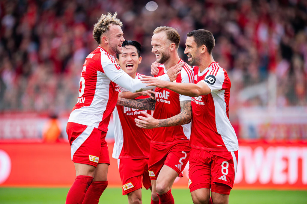 Schnurrbart-Foto in der Kabine: So lustig geht es beim 1. FC Union zu!