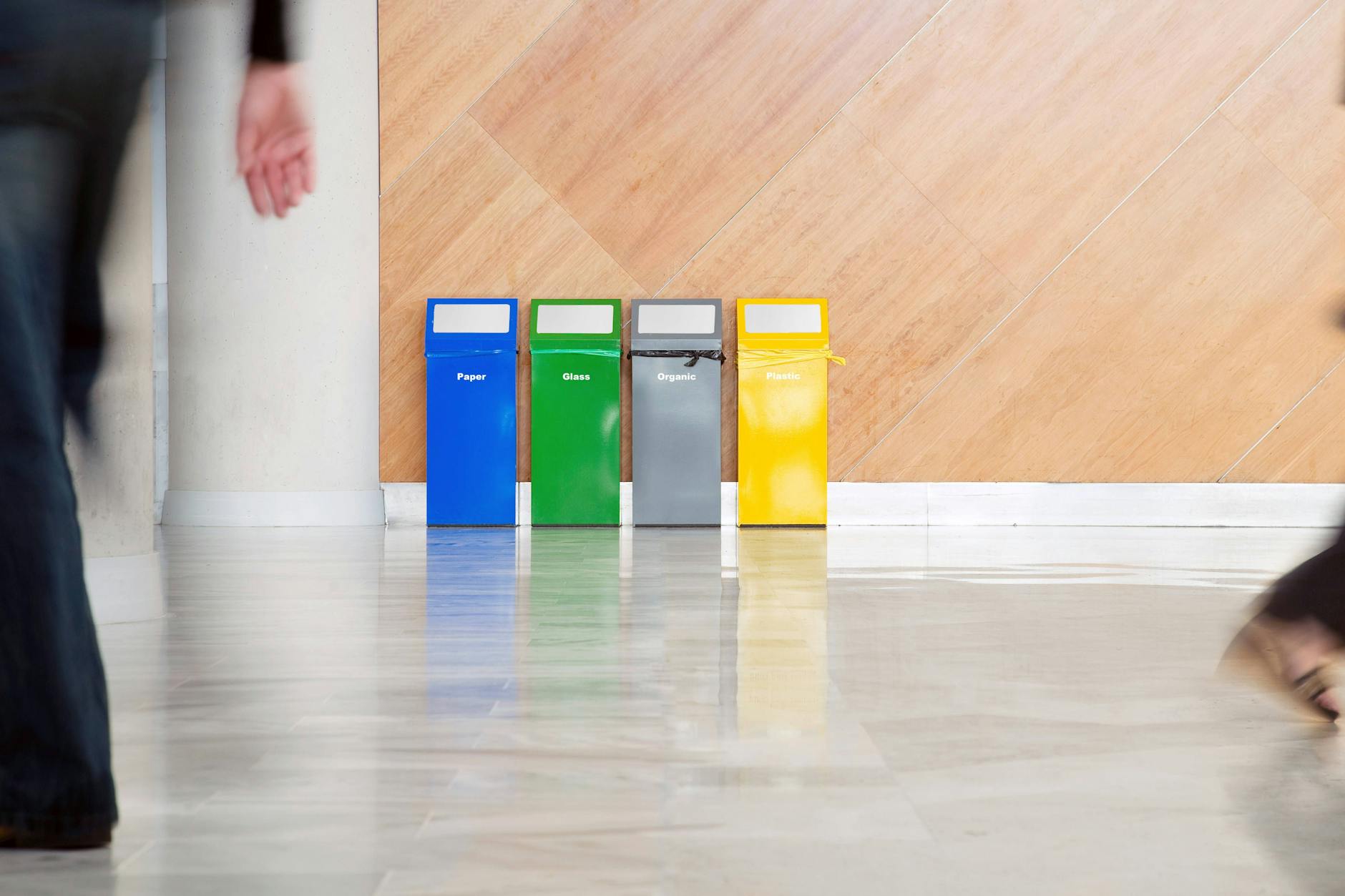 Ein wohlmeinender Museumsmitarbeiter warf kürzlich in den Niederlanden ein Kunstwerk in den Müll.