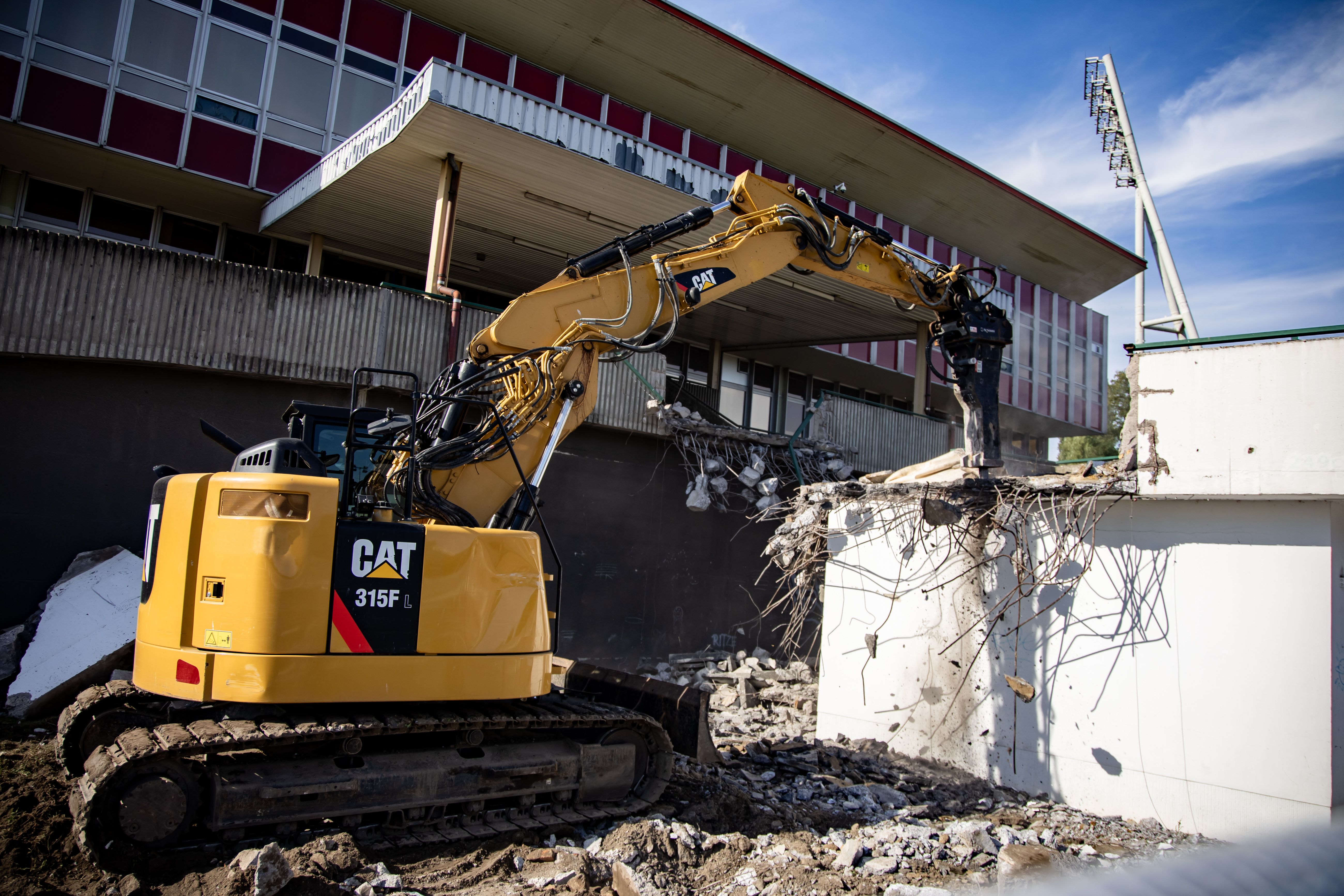 Stopp-Eilantrag vor Gericht: Doch Senat reißt Jahnstadion weiter ab