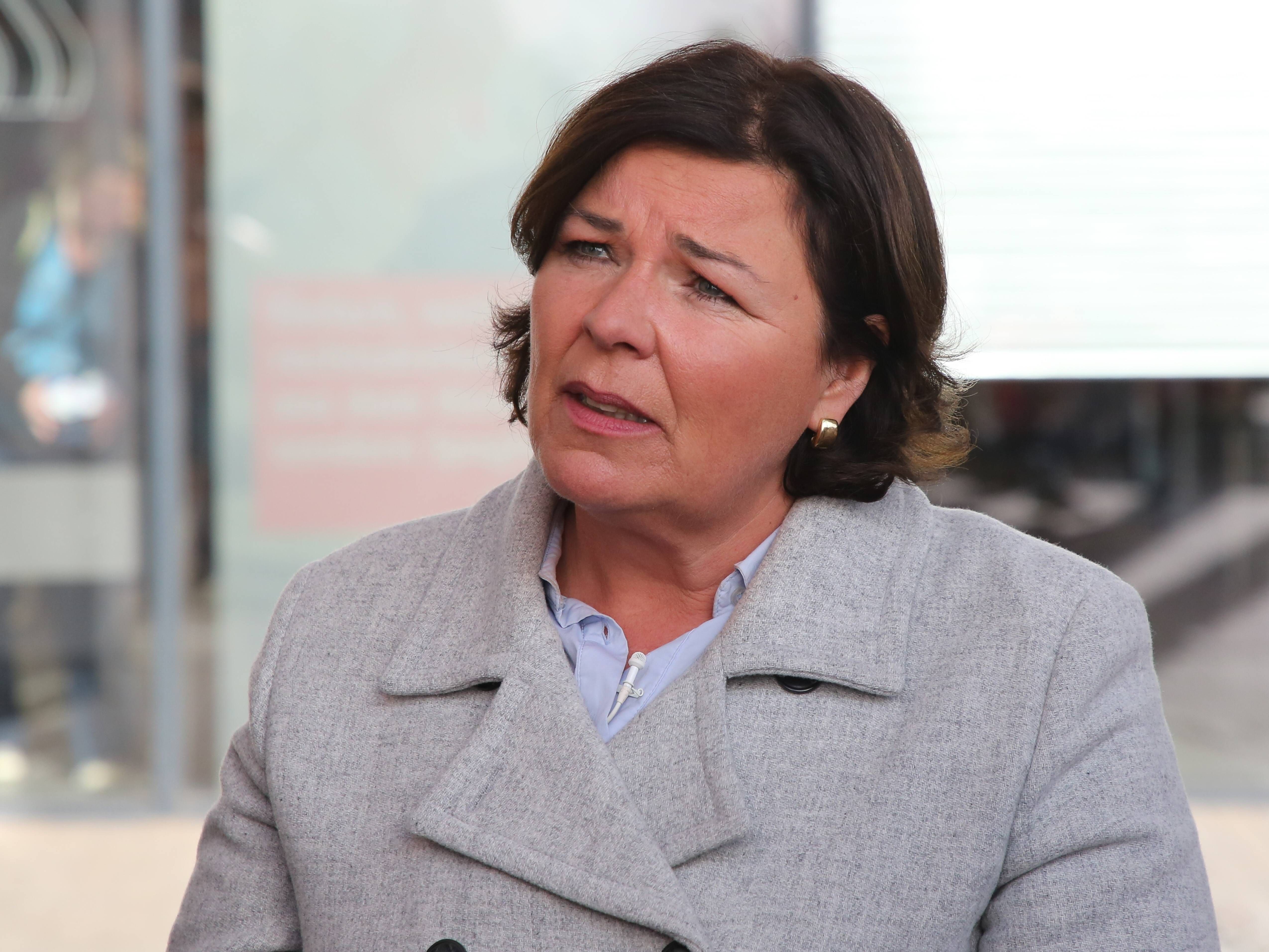 Vera Int-Veen: So steht sie ihrer krebskranken Freundin Andrea Plewig bei