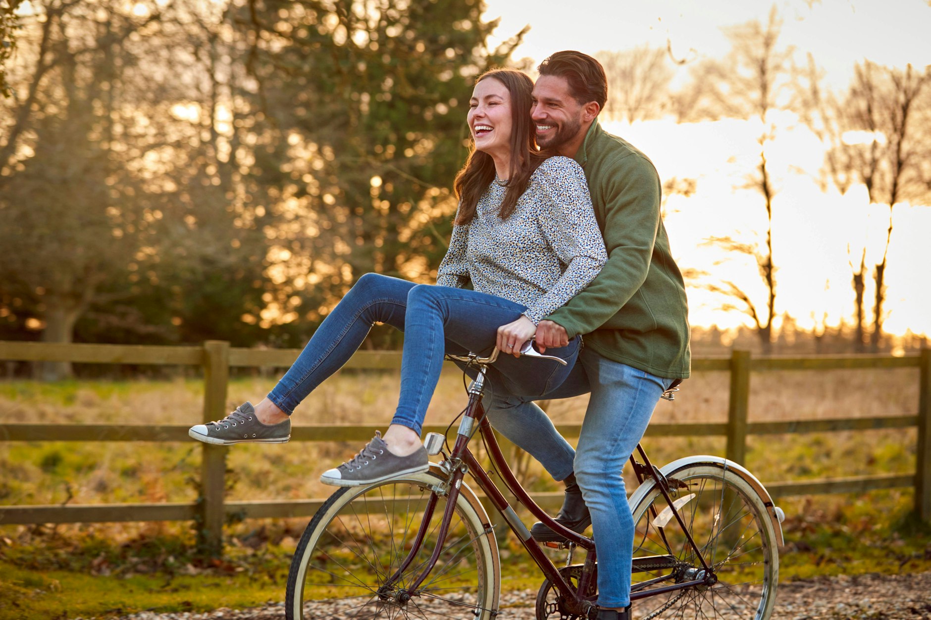Laut Horoskop beginnt für drei Sternzeichen im November ein neues Liebeskapitel.