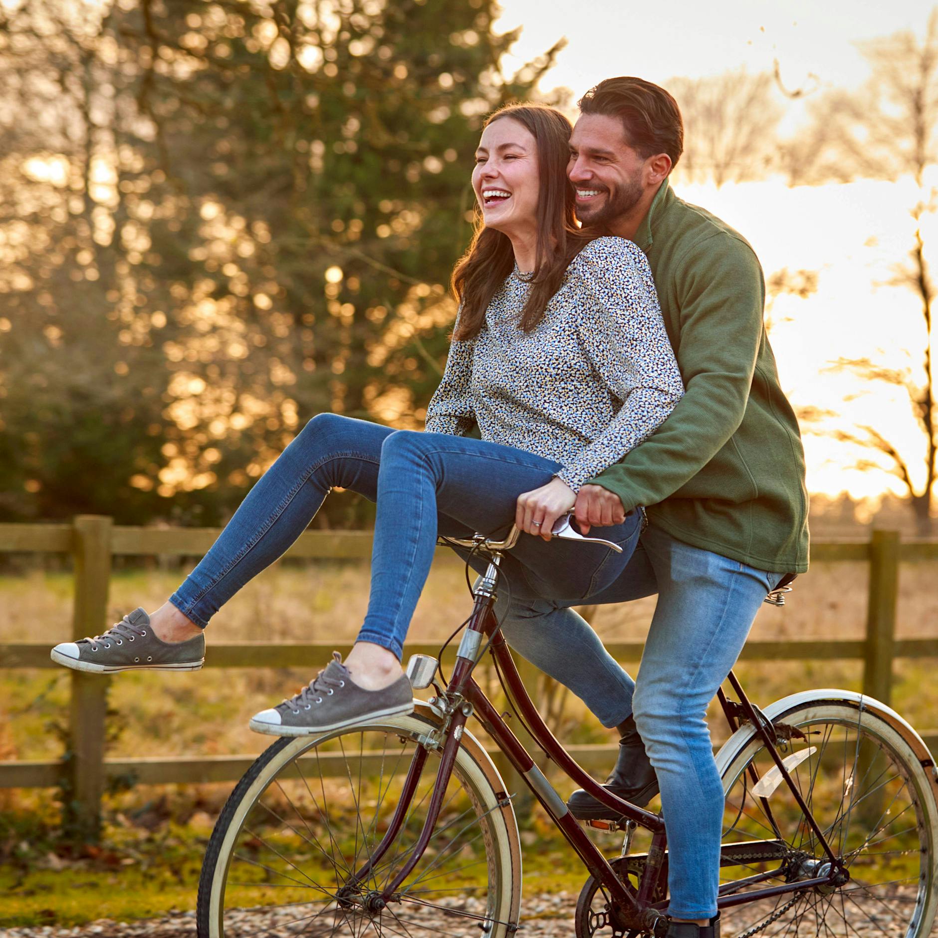Laut Horoskop: Im März beginnen drei Sternzeichen ein neues Liebeskapitel