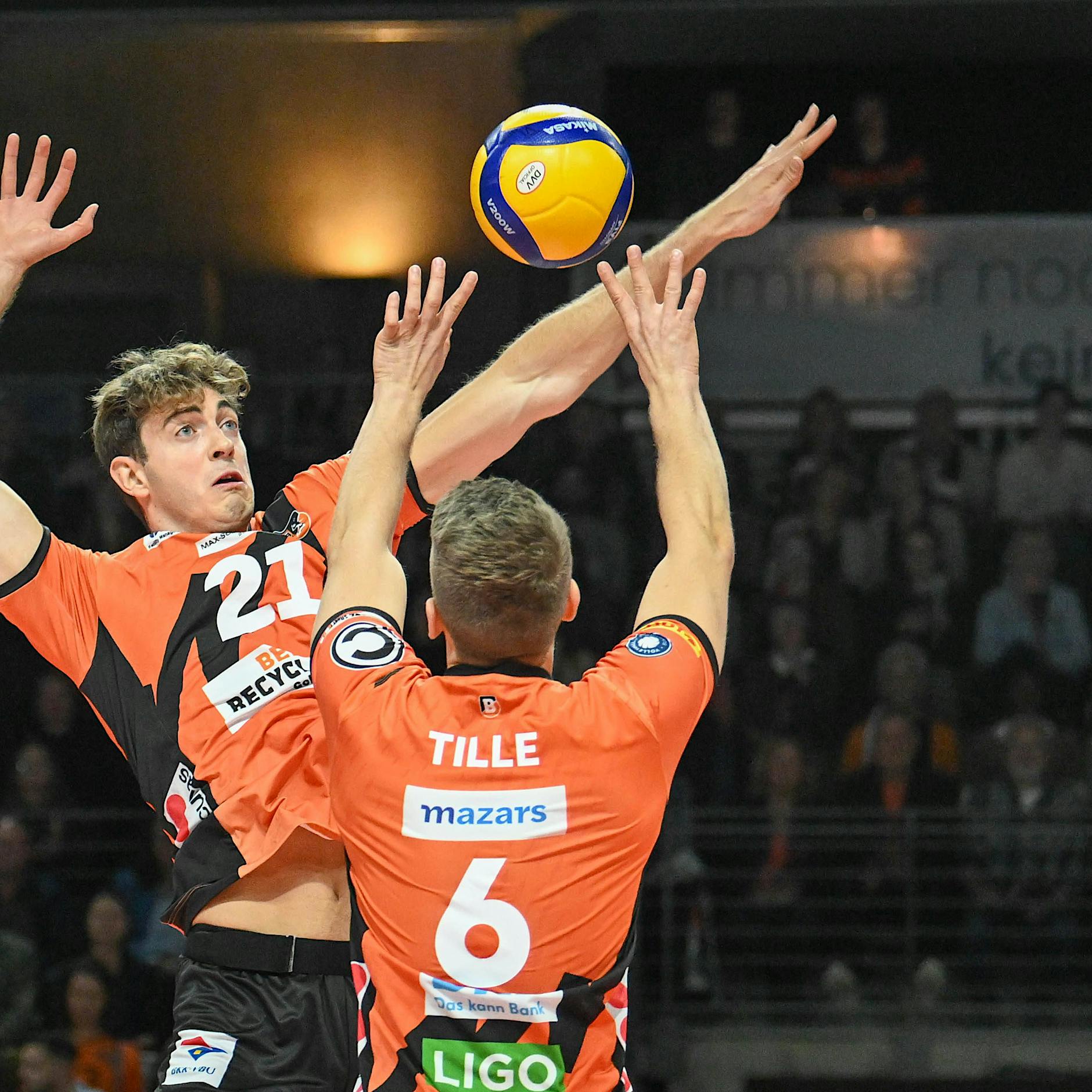 Volleyballer und TikTok-Held Tobias Krick: BSR rettete sein Handy aus dem Gully