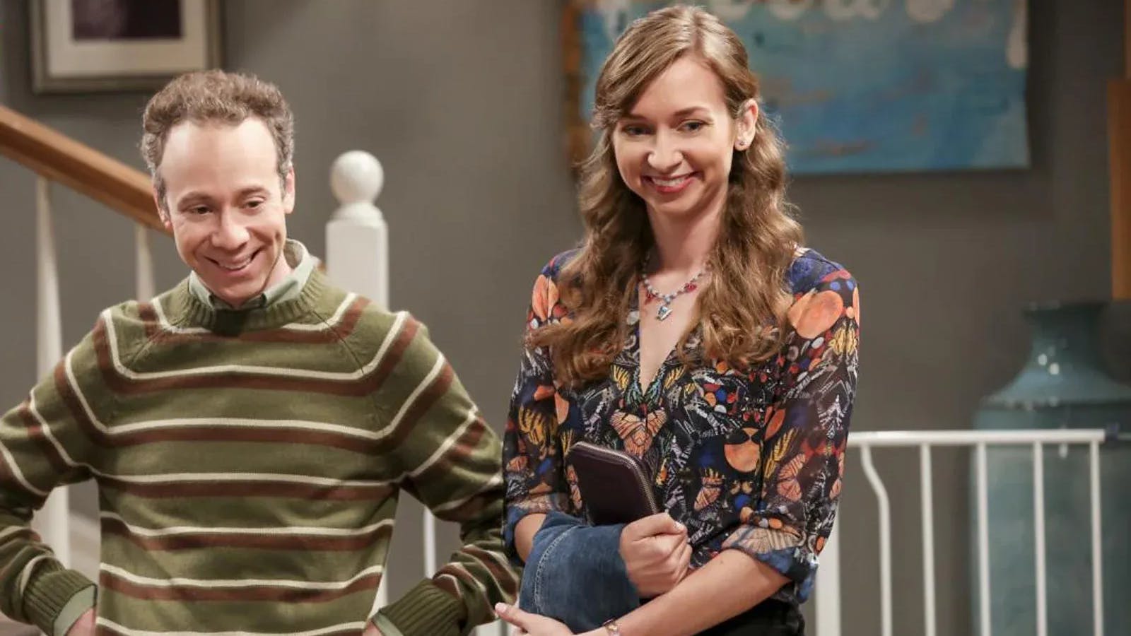 Kevin Sussman als Stu und Lauren Lapkus als Denis in einer Szene aus „The Big Bang Theory“