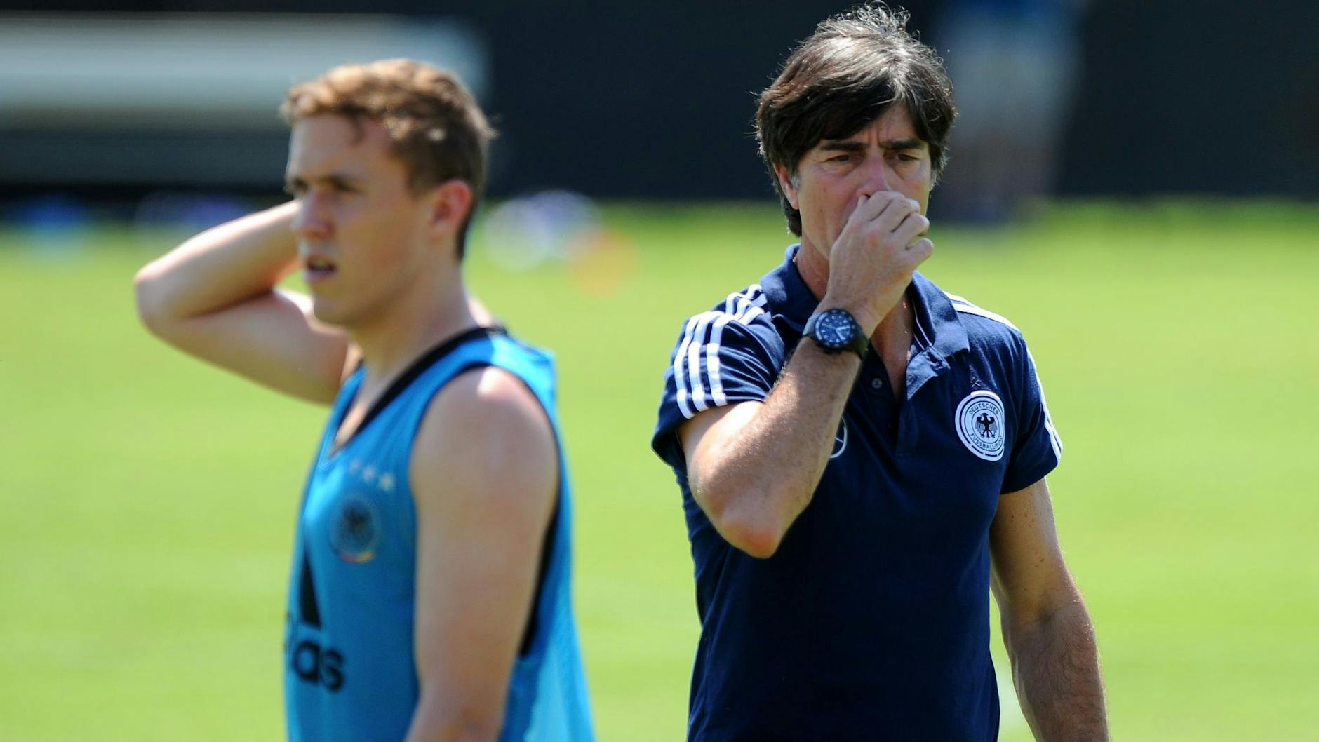 Der damalige Bundestrainer Joachim Löw und Max Kruse 2013.