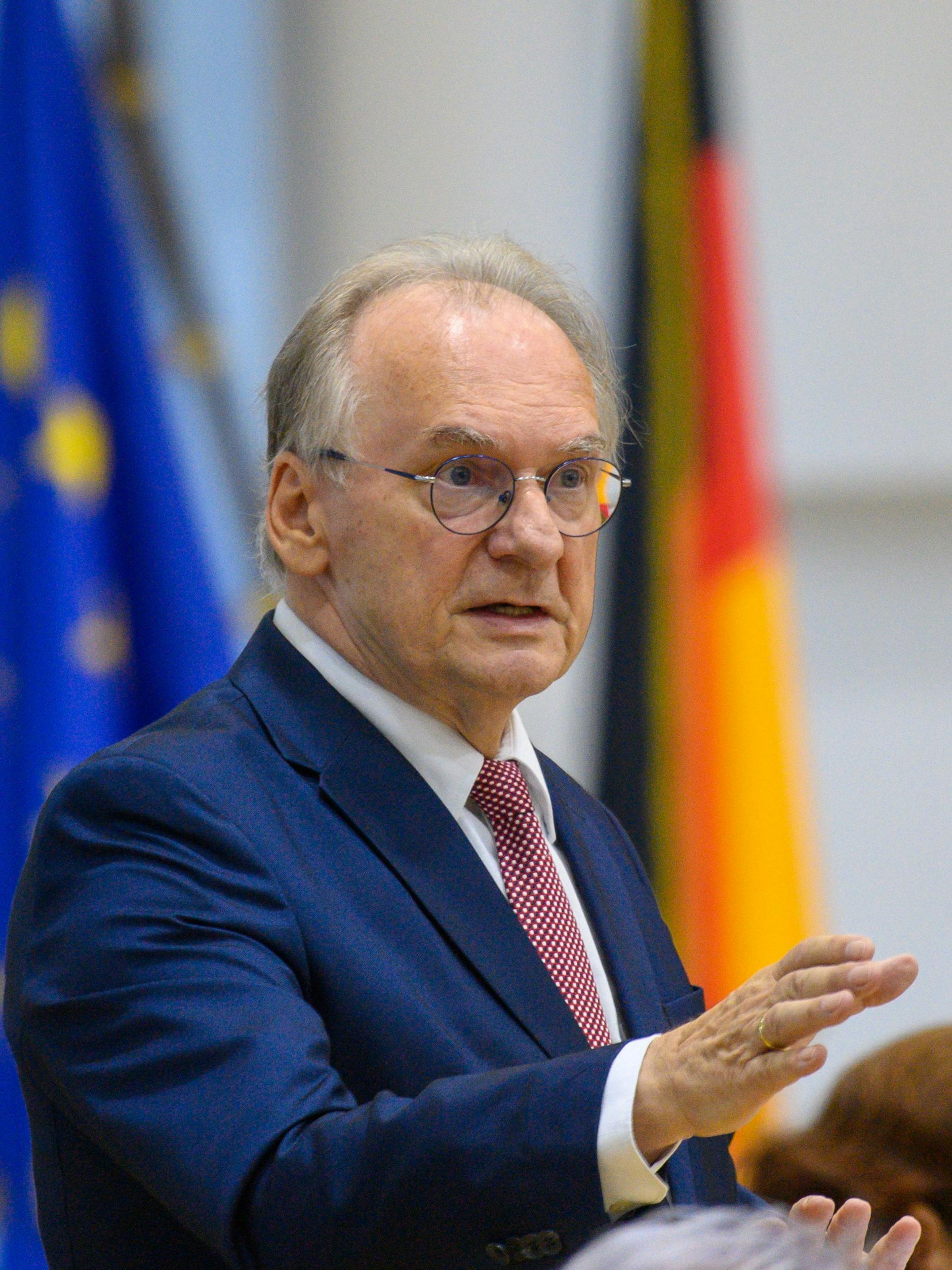 Fällt Reiner Haseloff (CDU), Ministerpräsident des Landes Sachsen-Anhalt, nicht um, können die Rundfunkgebühren für 2025 nicht erhöht werden. 