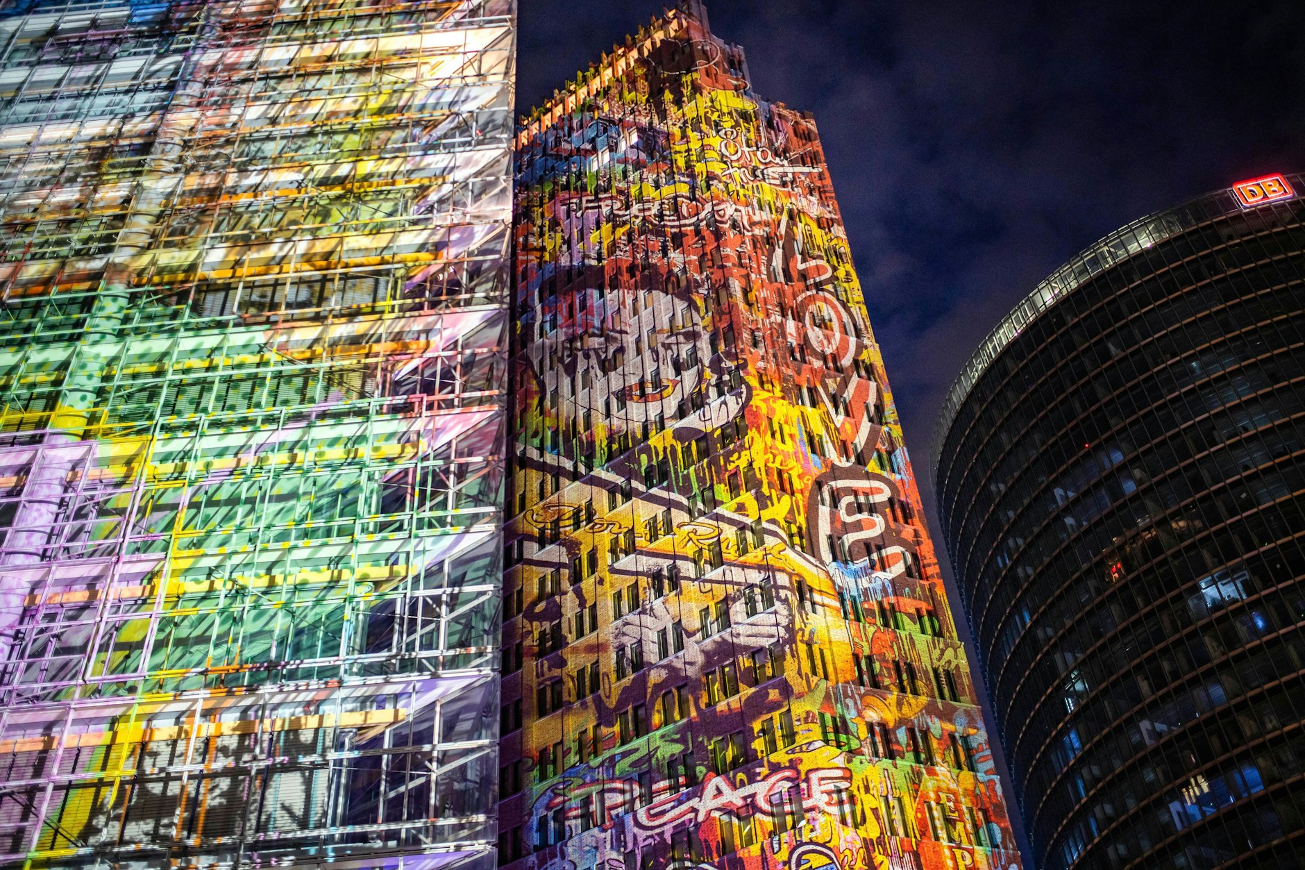 ... und natürlich gibt es auch Botschaften.