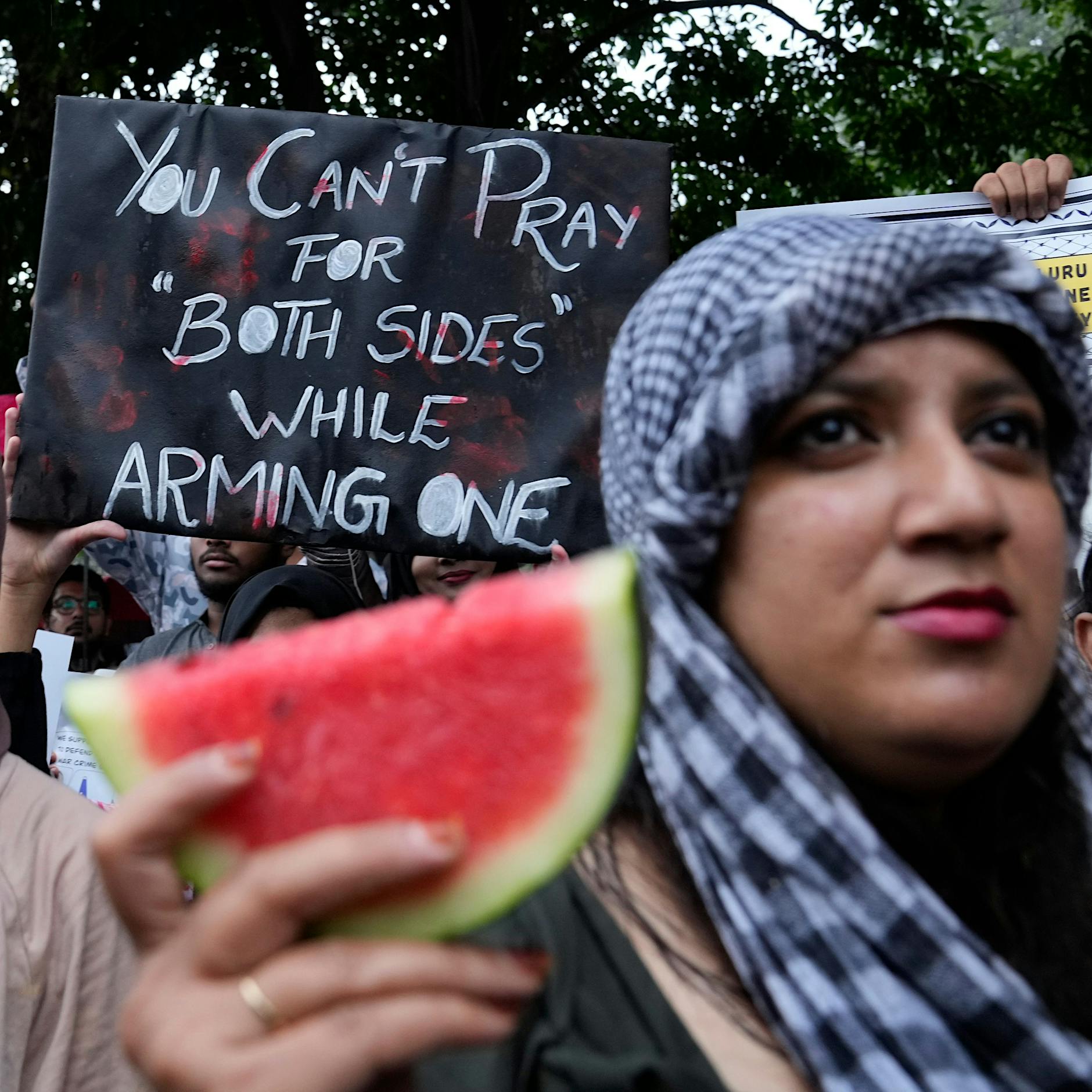 Krieg in Nahost: Sogar bewaffnete Räuberbanden haben Rechte – und Pflichten