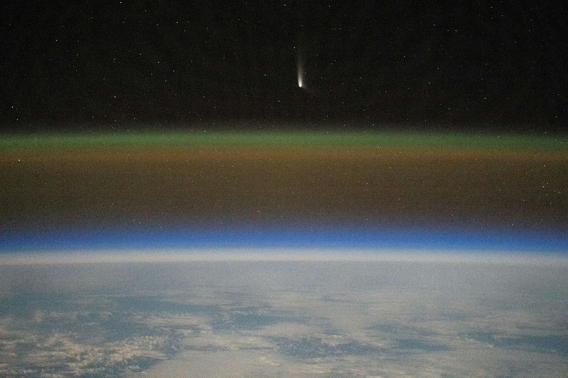 Der Komet C2023-A3 (Tsuchinshan-ATLAS), in etwa 160 Millionen Kilometern Entfernung, aufgenommen von dem Nasa-Astronauten Matthew Dominick von der ISS aus. 