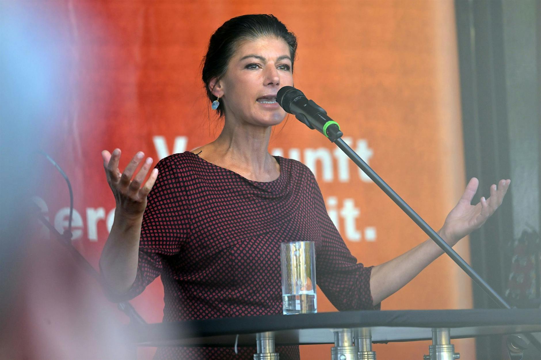 Rot-Lila in Brandenburg: Warum die SPD Sahra Wagenknecht heiraten muss