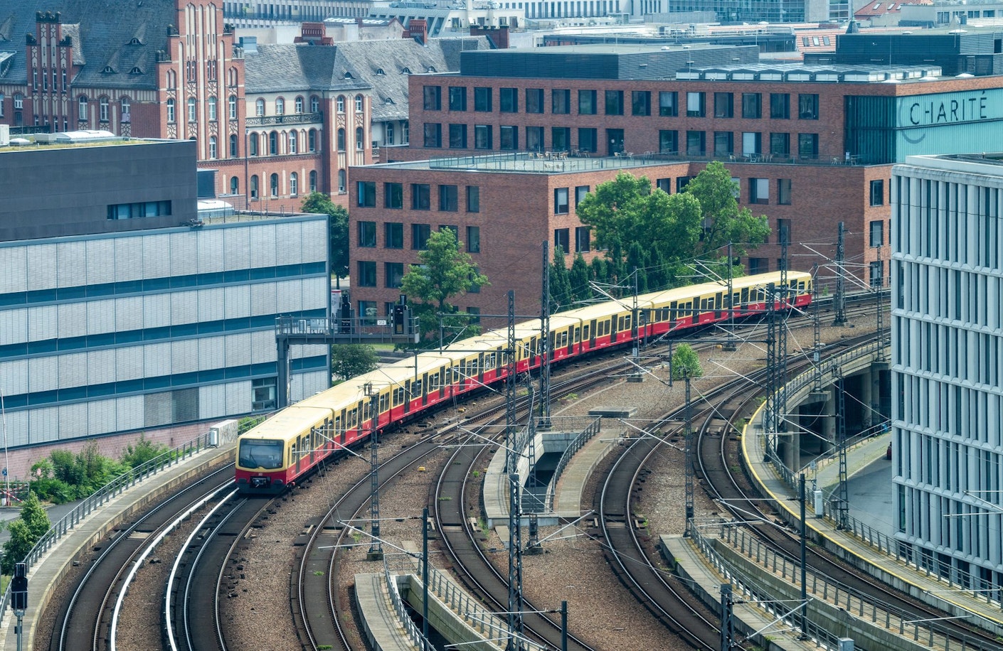Verspätungen Und Ausfälle Am Montag Diese S Bahn Linien Sind Betroffen - uipegnk