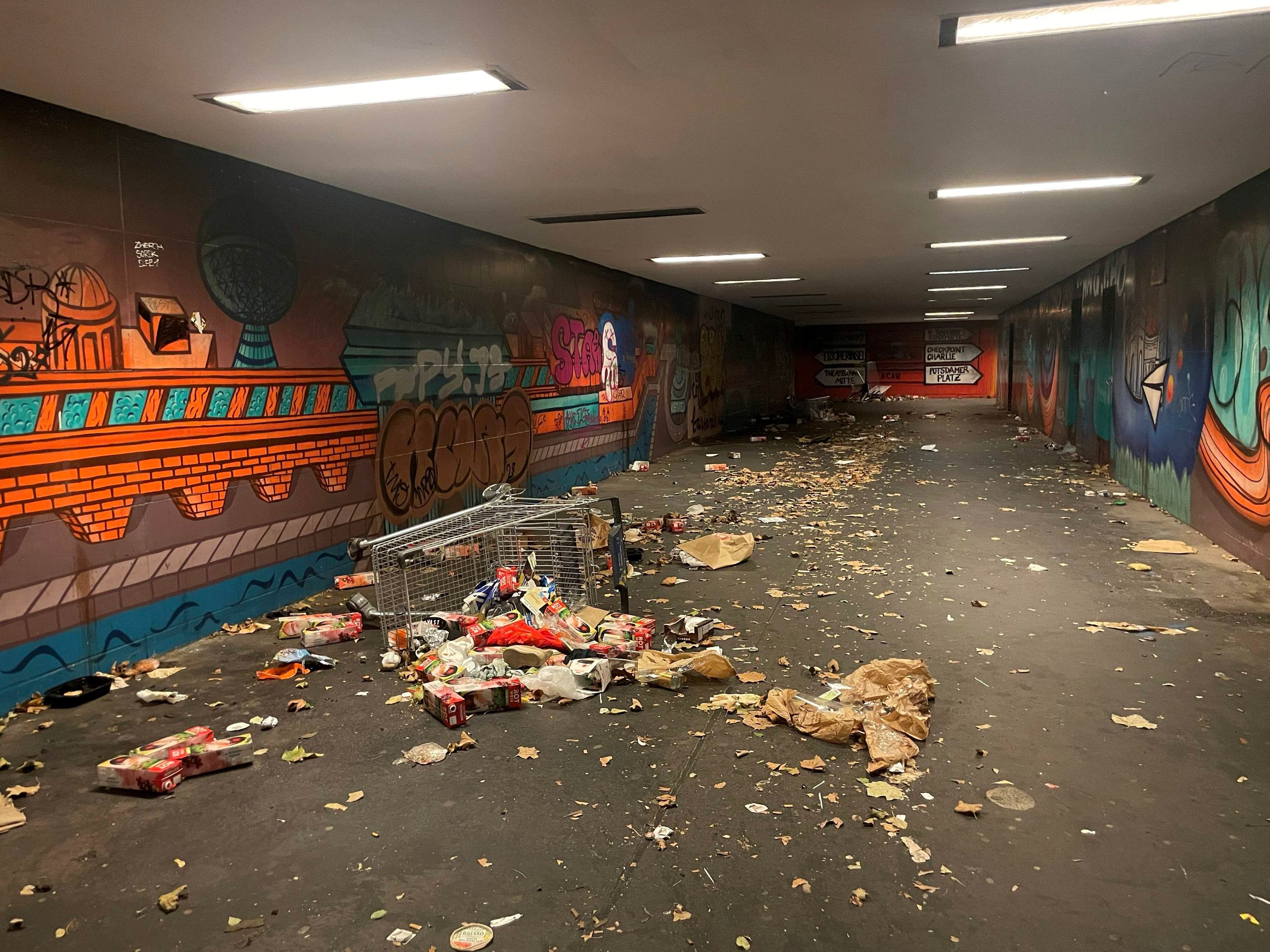 Image - Berlin: Wütende Anwohner protestieren gegen den Müll-Tunnel der Schande