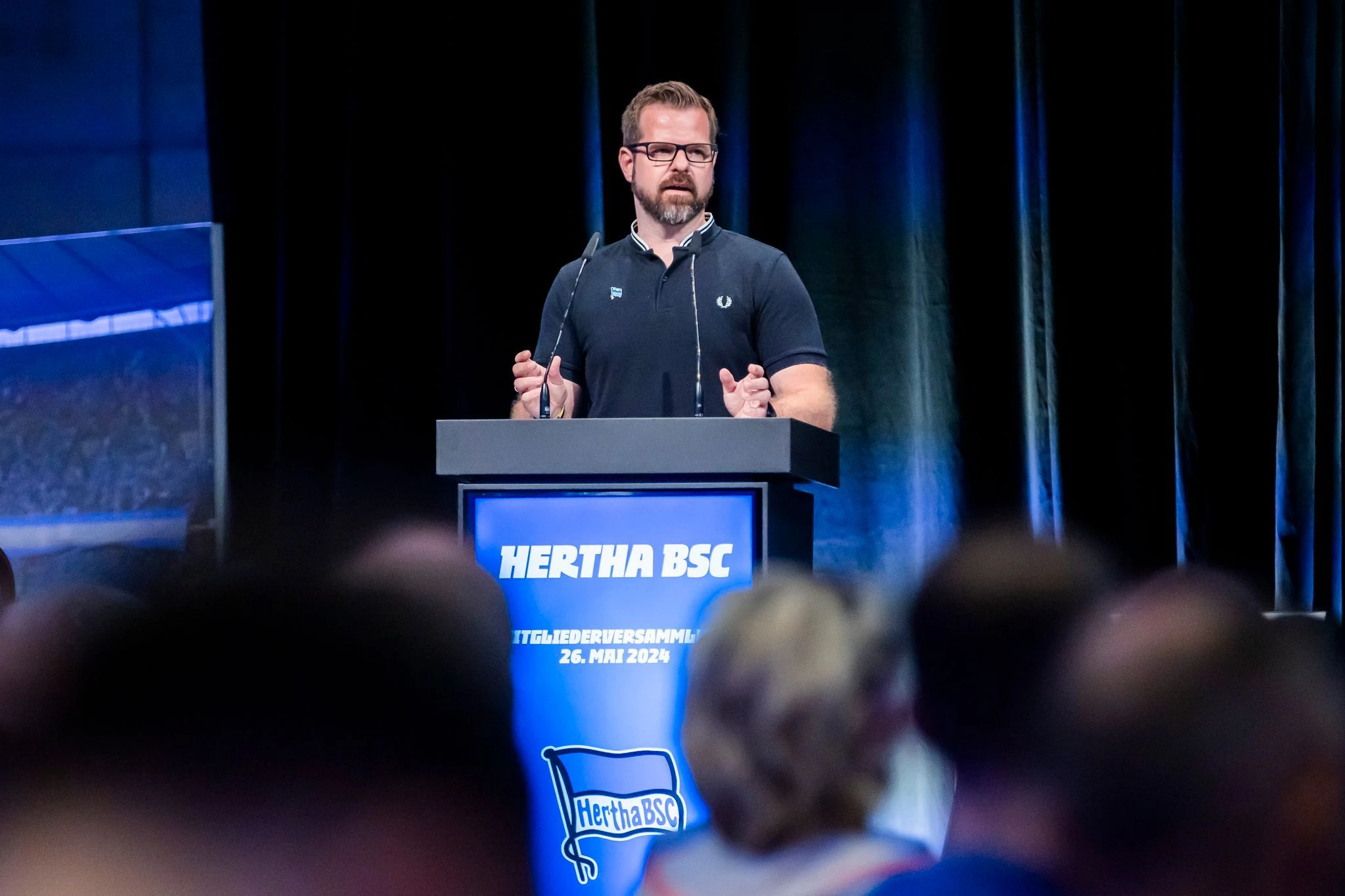 Rechtsanwalt Fabian Drescher (41), kommissarischer Präsident von Hertha BSC, will in die Fußstapfen seines Freundes Kay Bernstein (†43) treten.