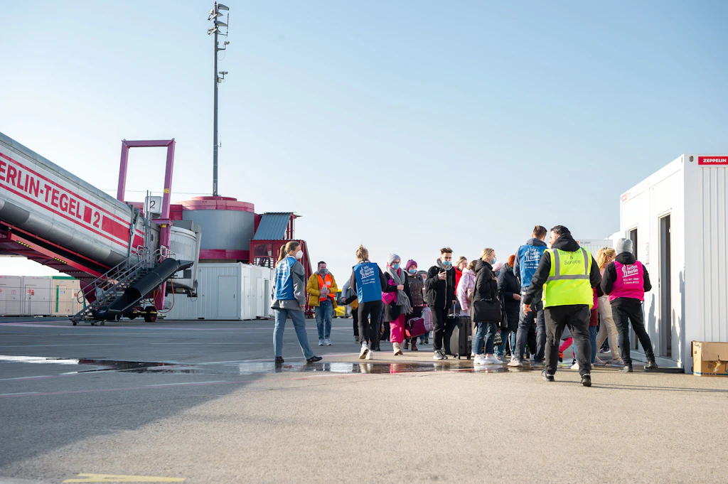 Der tiefe Berliner Sumpf: Wie Security-Firmen mit der Flüchtlingskrise Geschäfte machen