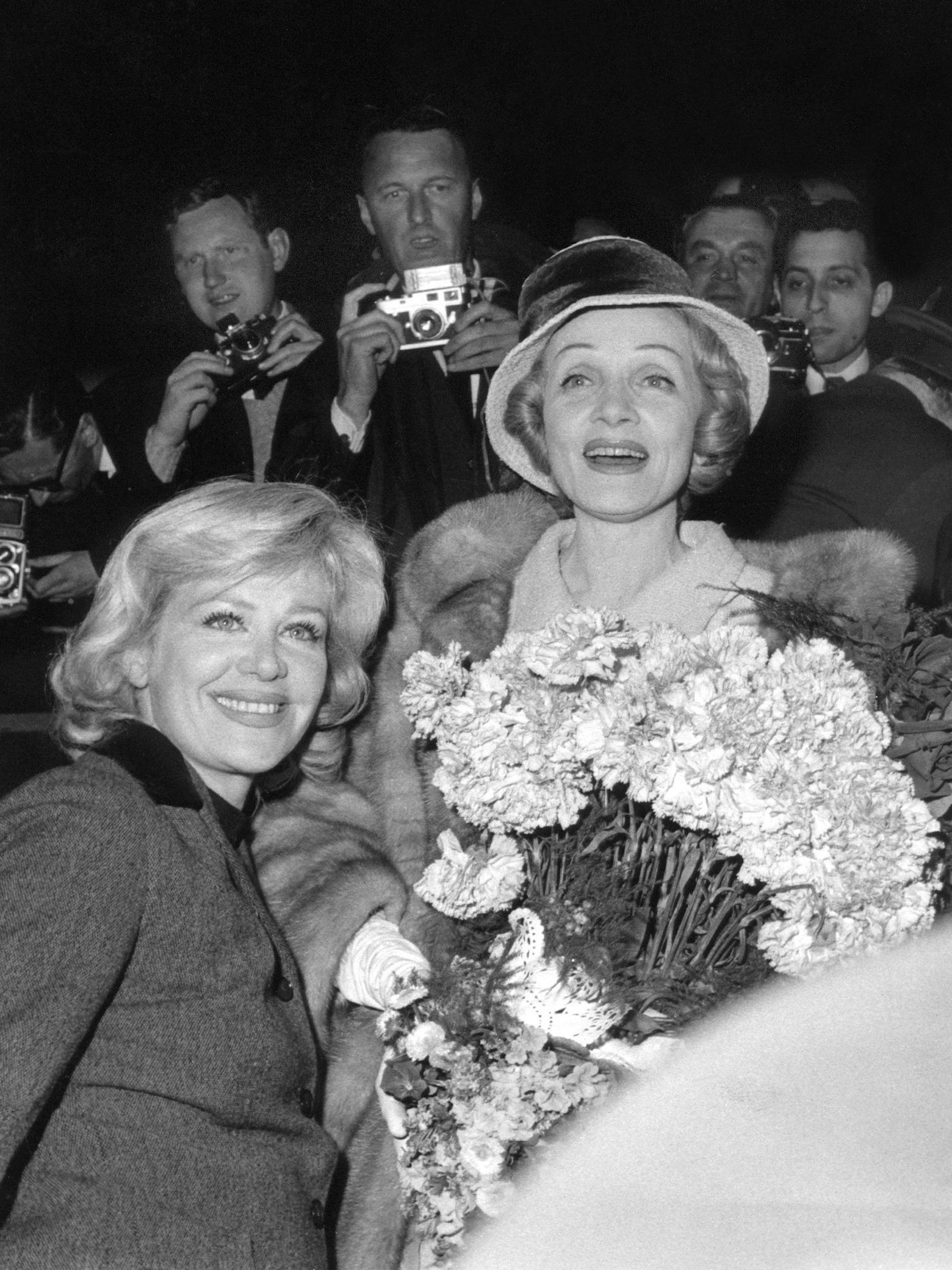 Zwei Berliner Stars: Marlene Dietrich und Hildegard Knef (1960)&nbsp;