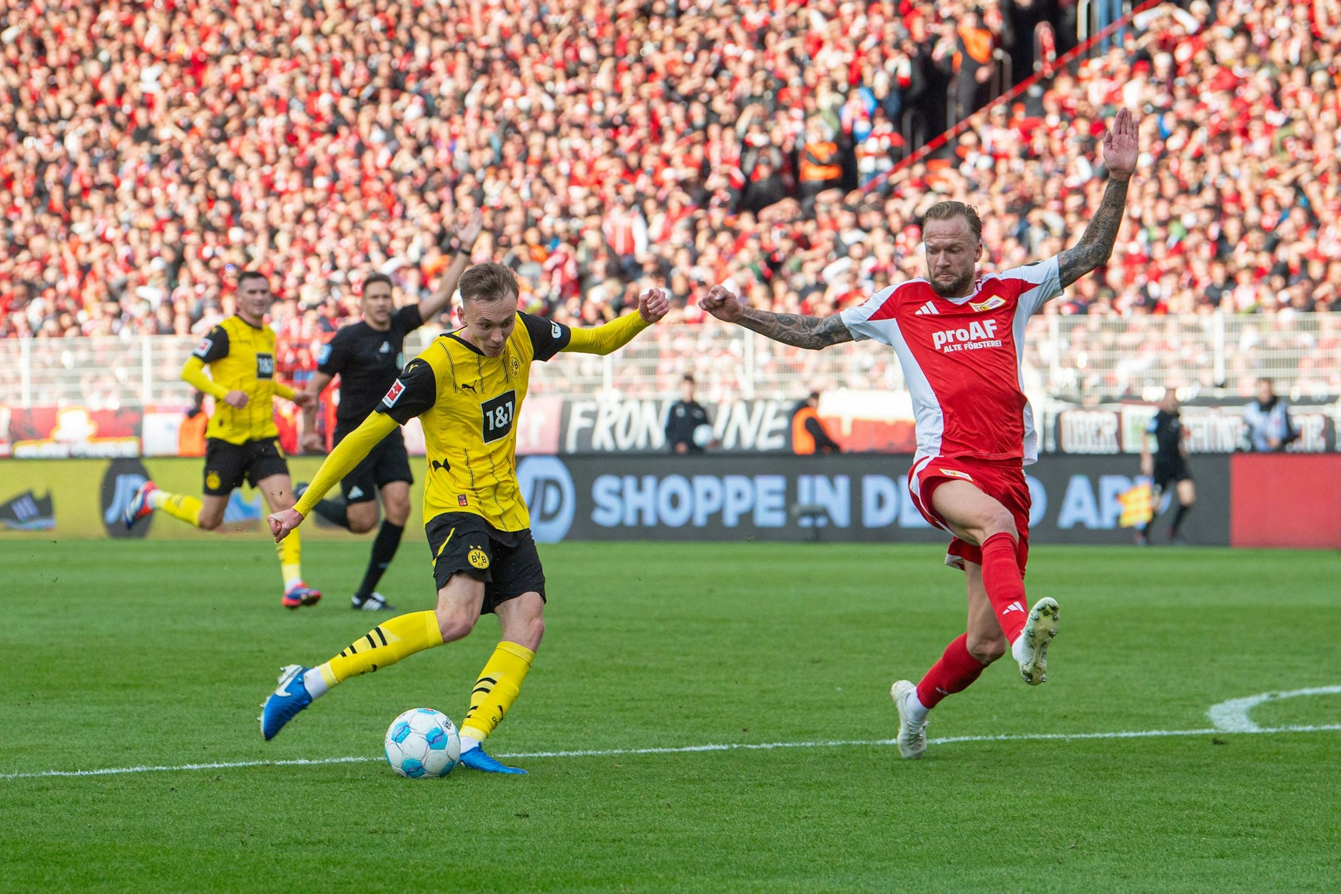 Keinen Deut nachlassen: Kevin Vogt (33) fordert in Kiel den gleichen Einsatz und Fokus wie beim 2:1-Sieg gegen den BVB.&nbsp;