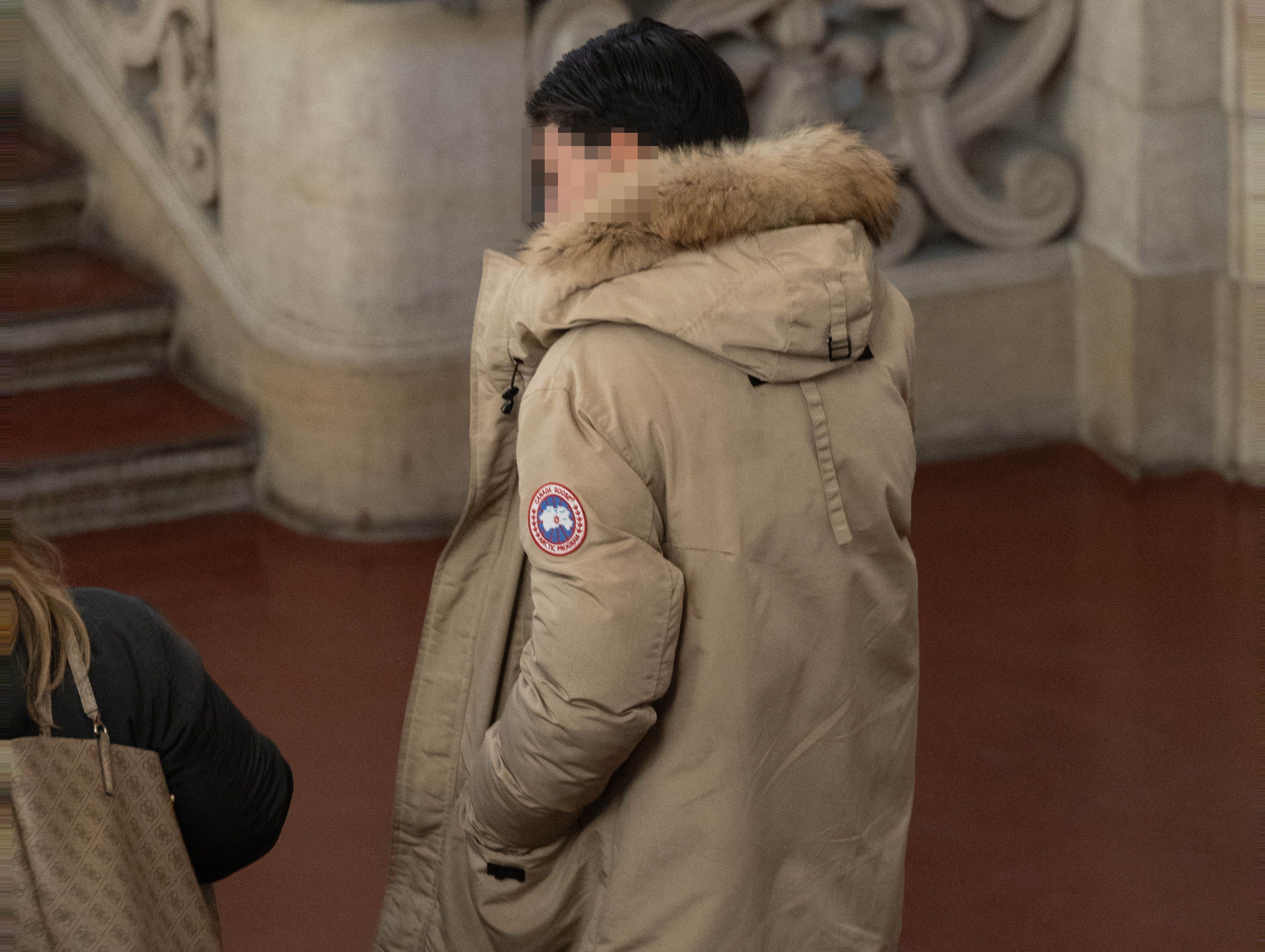 Angeklagt: Vater erwischt Tochter (13) mit Jungen (15) und rastet aus