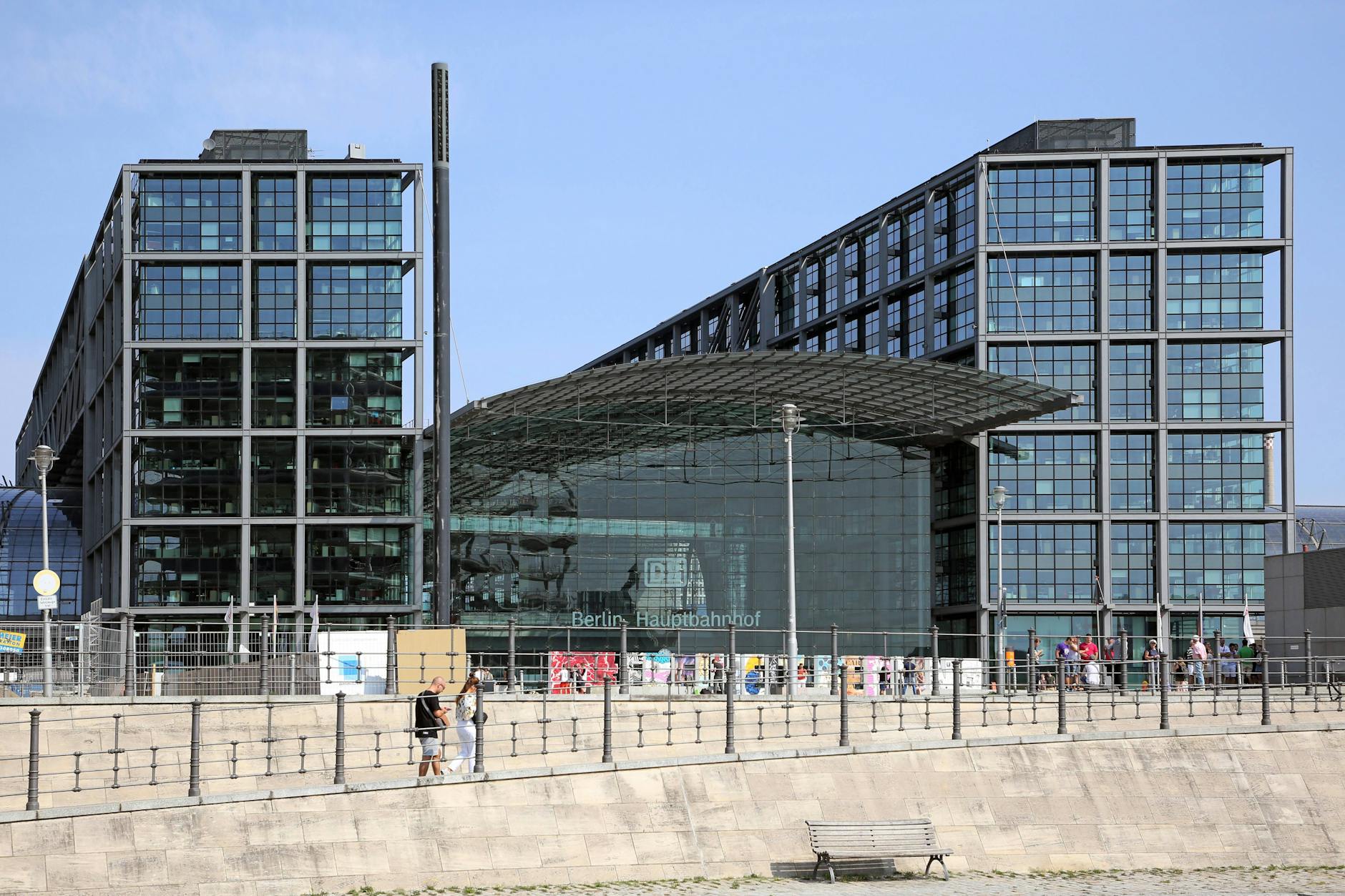 Auf dem Washingtonplatz am Berliner Hauptbahnhof findet am Freitag eine große Demonstration statt.