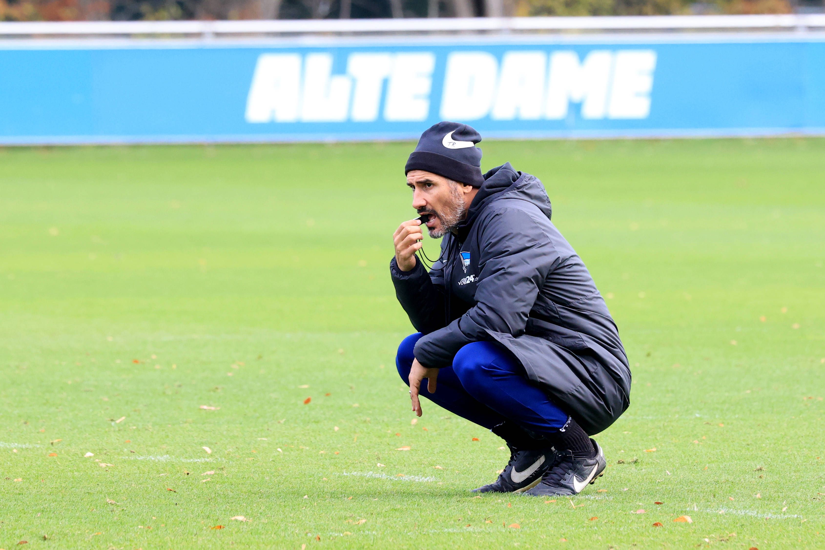 Hertha BSC: Trainer Cristian Fiel liegt mit Erkältung flach