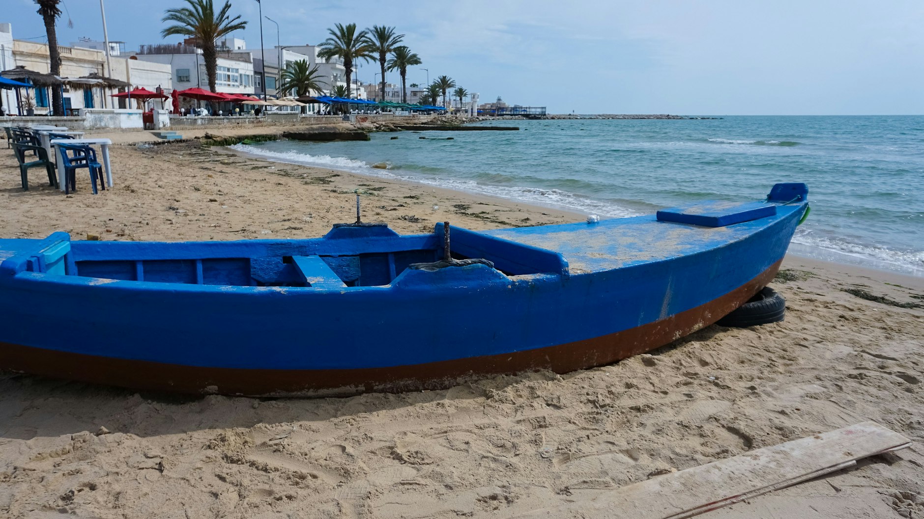 Am Strand von La Goulette lässt es sich in Tunis gut entspannen. Von Berlin geht es in unter drei Stunden hin.
