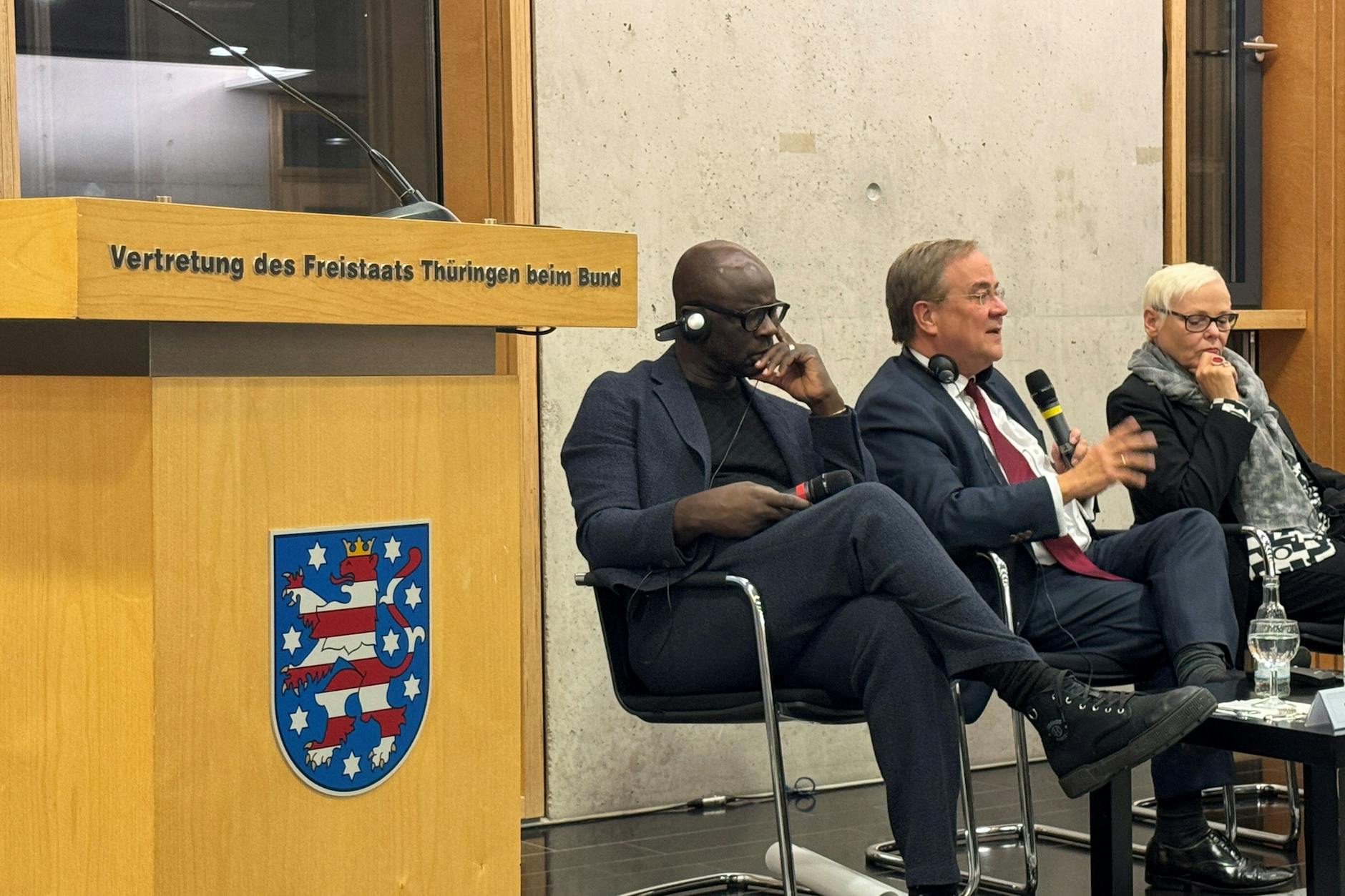 Lilian Thuram und Armin Laschet waren in der Thüringer Landesvertretung zu Gast.