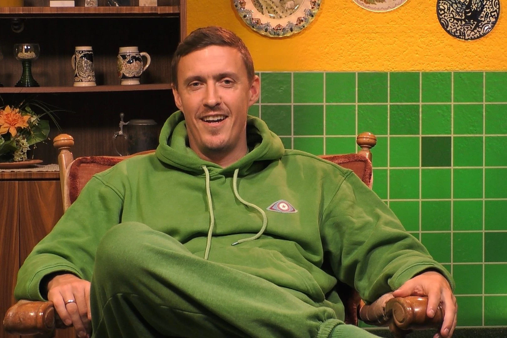 Ex-Fußball-Profi Max Kruse (36) nahm zuletzt bei „Promi Big Brother“ teil und plauderte dort aus dem Nähkästen, wie viele Millionen er beim VfL Wolfsburg kassierte.
