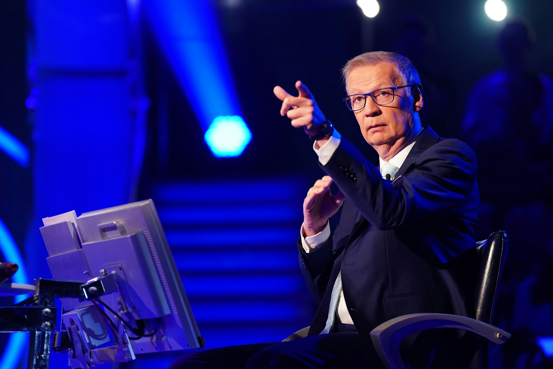 Günther Jauch moderiert „Wer wird Millionär?“ seit 1999 – und stellt die skurrilsten Fragen. Hätten Sie zum Beispiel gewusst, was ein Palettenmesser ist?