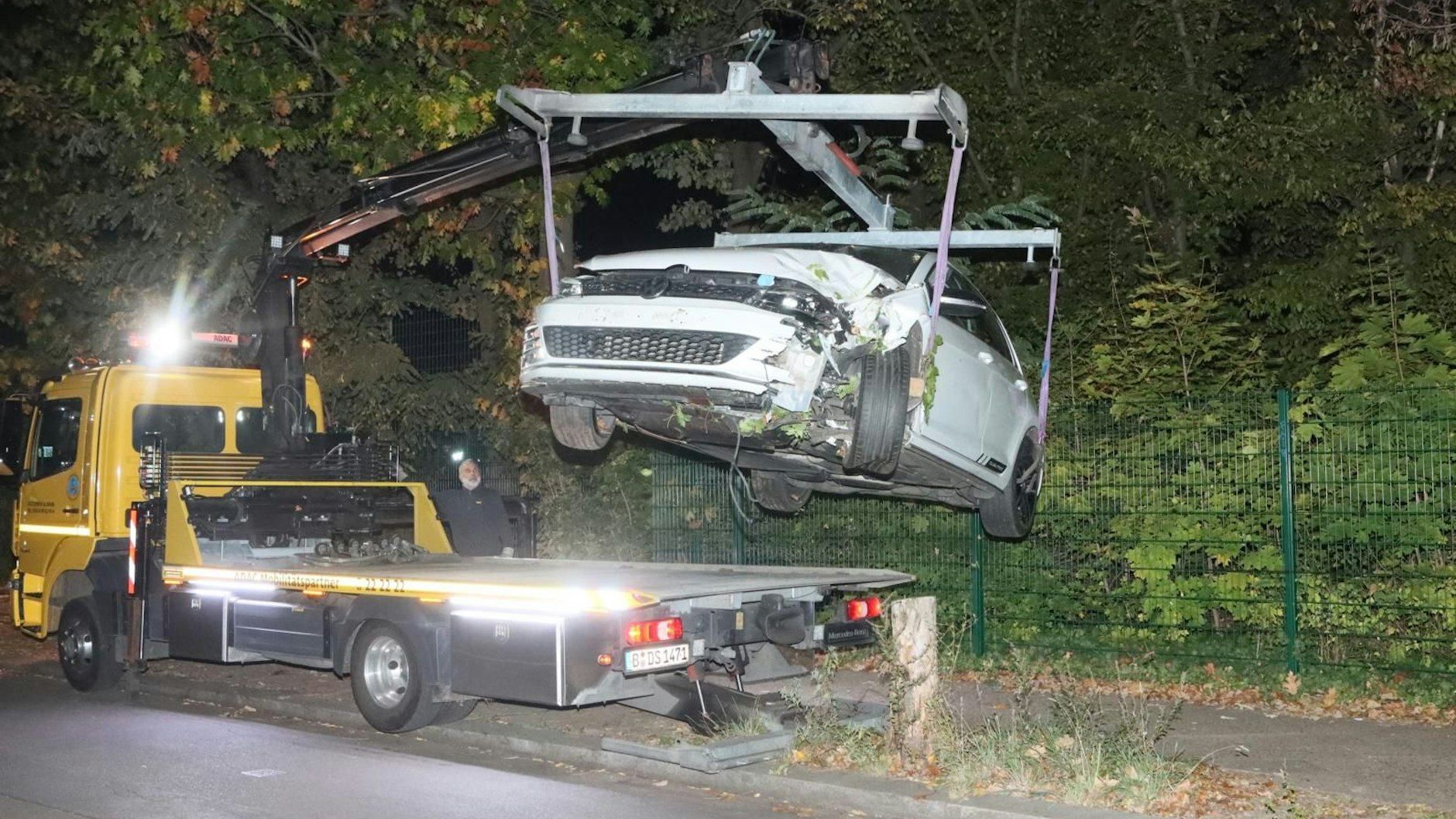 Das Unfall-Auto in Neukölln wurde beschlagnahmt. 
