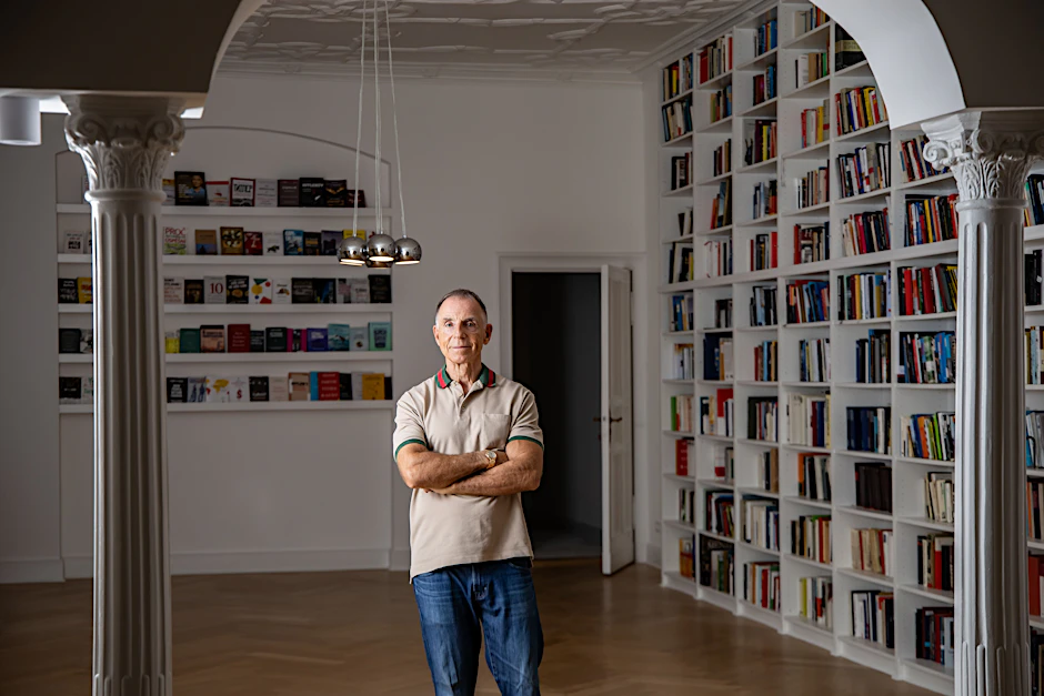 Ein Leben mit Büchern: Der Historiker und Unternehmer Rainer Zitelmann in seiner Wohnung in Berlin.