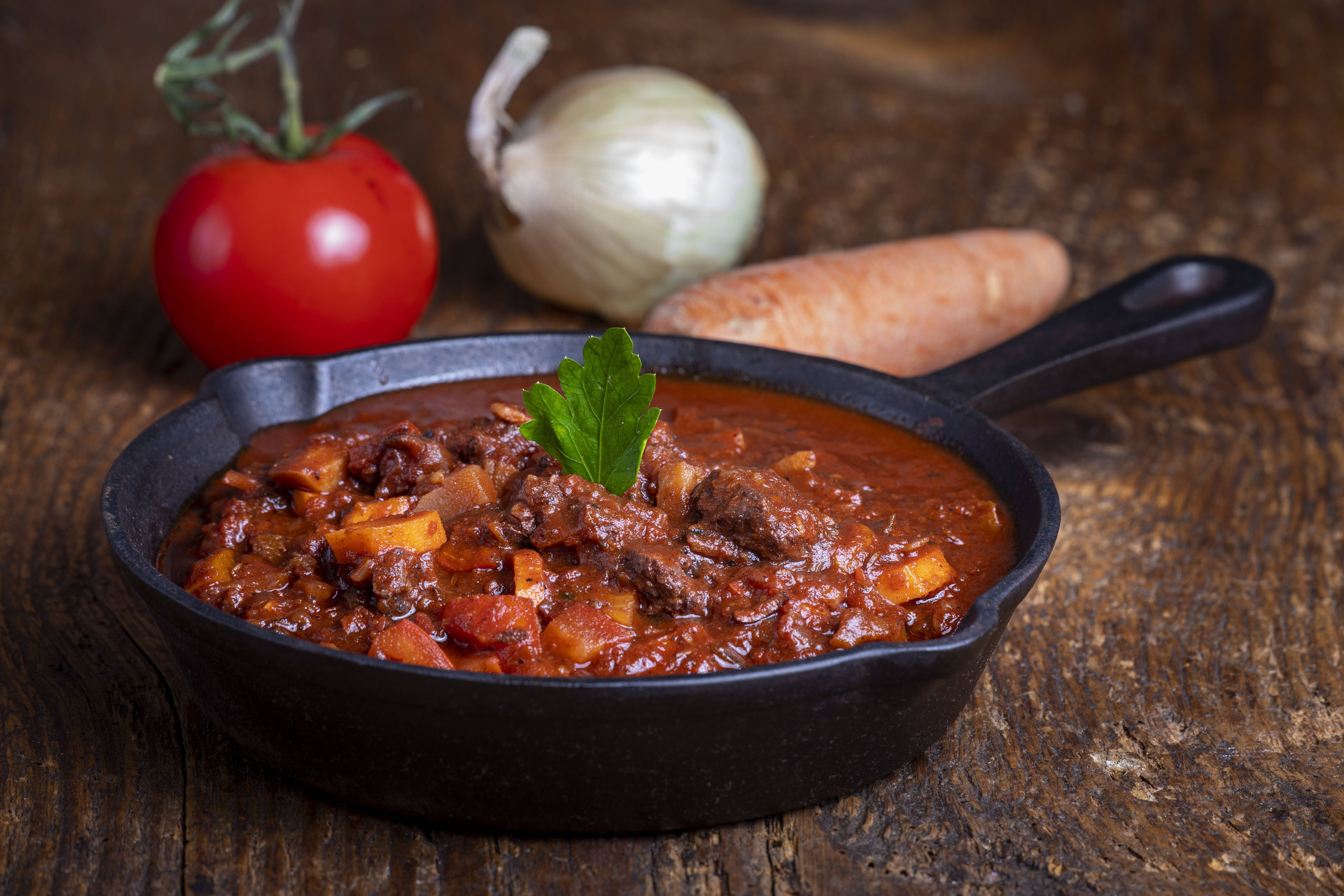 Rezept für deftigen Rindergulasch: Lecker wie früher bei Oma