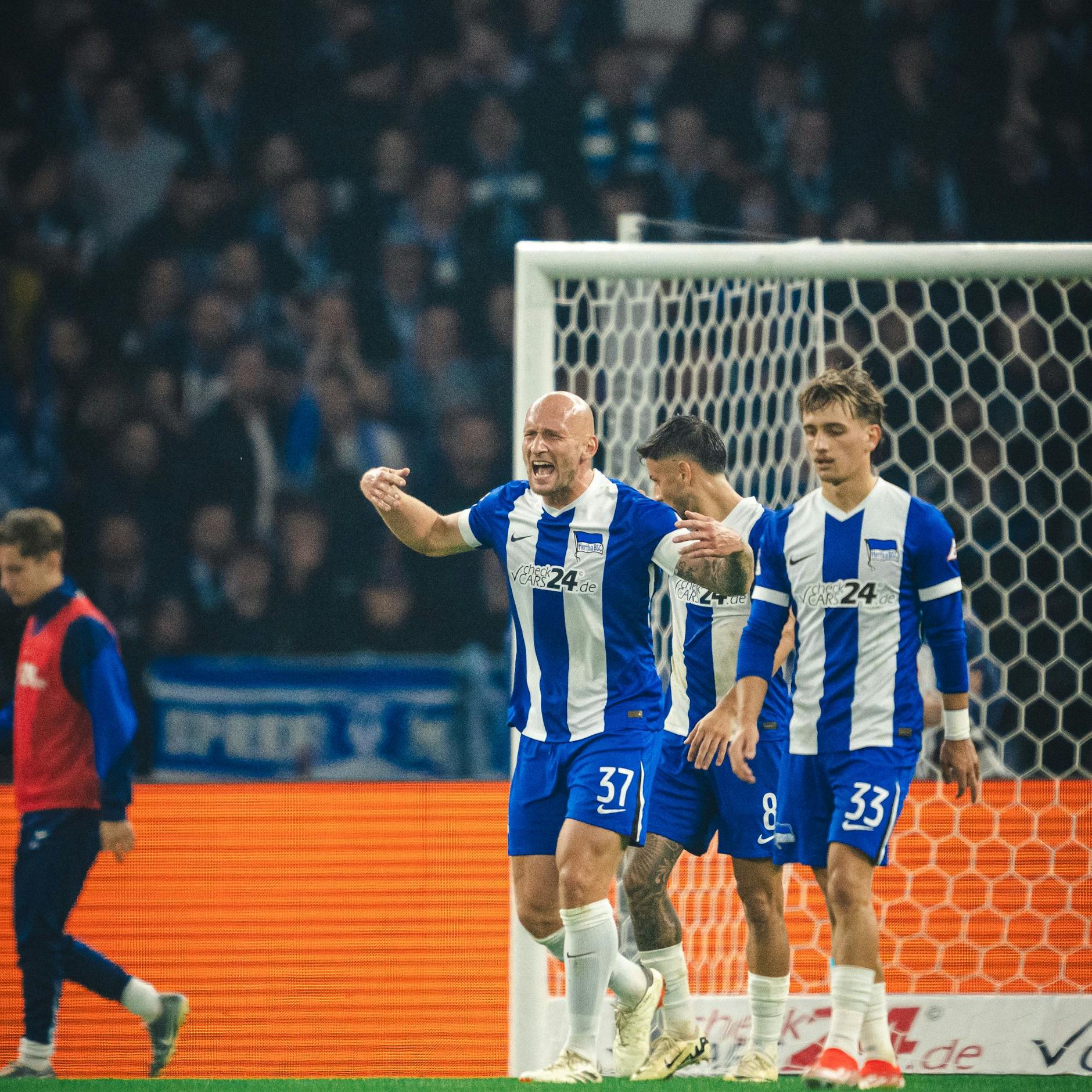 Nach dem 0:1 schrie Hertha-Kapitän Toni Leistner seinen Frust heraus.