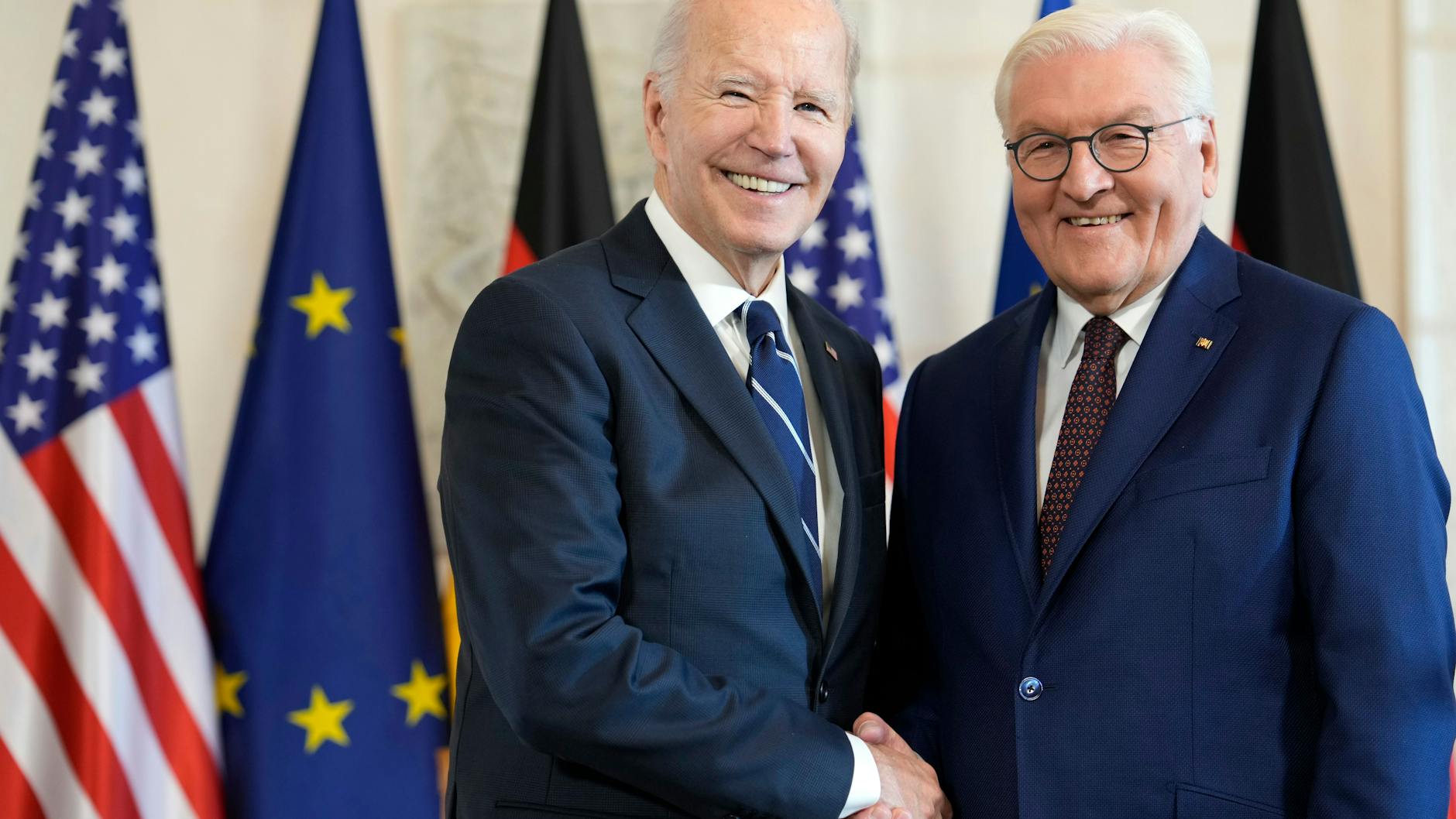 Präsident Joe Biden trifft Bundespräsident Frank-Walter Steinmeier.